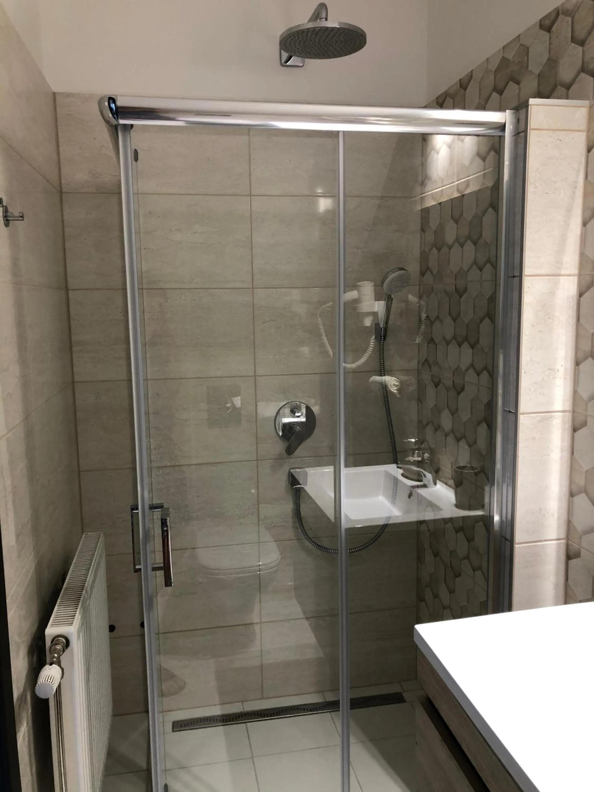 Bathroom in Székely Fogadó Self Check In Hotel Guesthouse