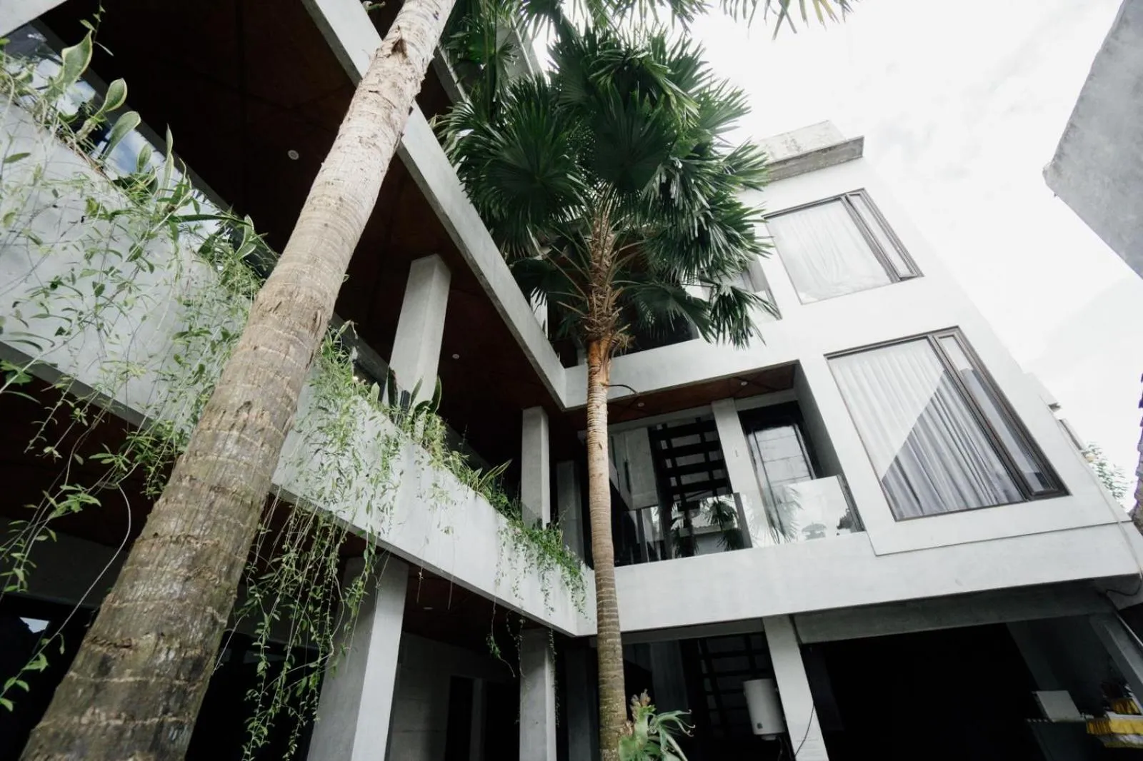 Property building in Escotel Vanili Guest House