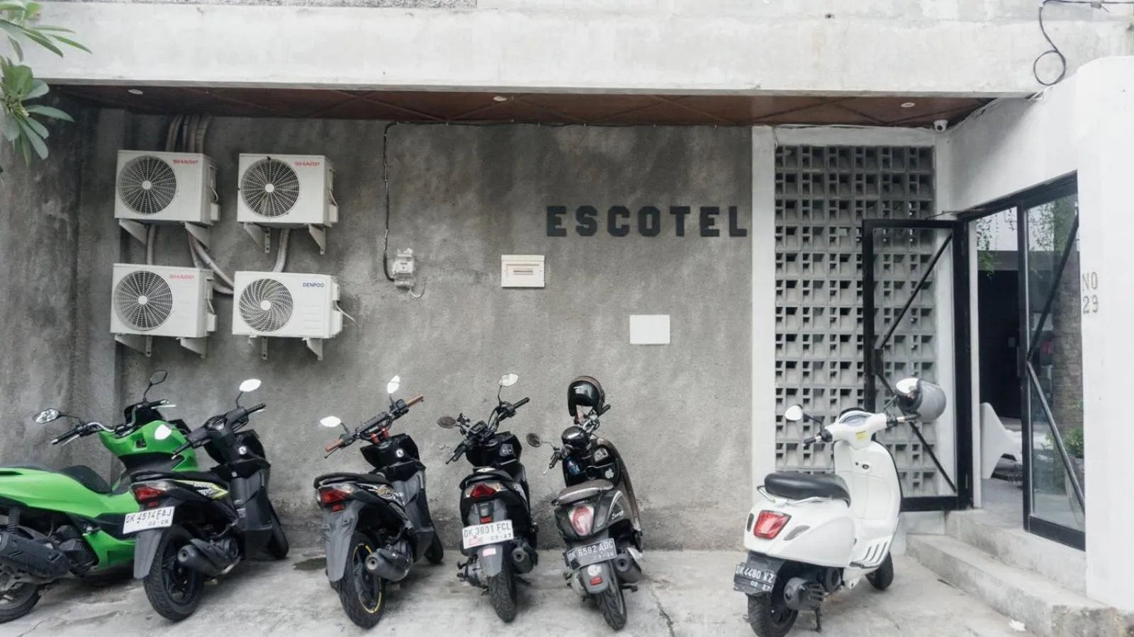 Property building in Escotel Vanili Guest House