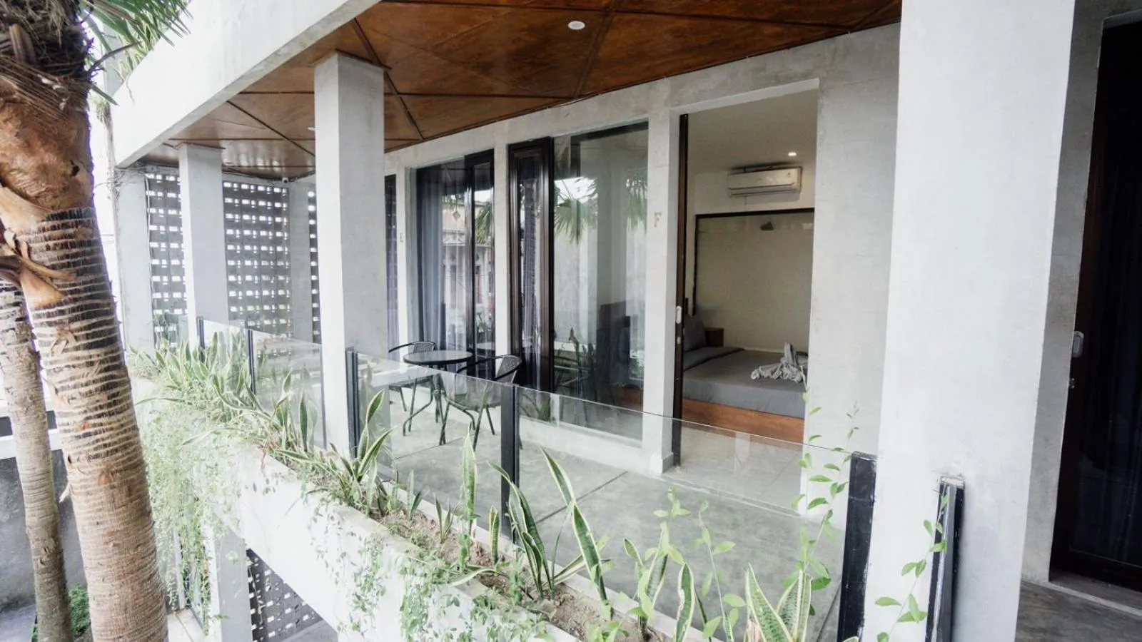 Balcony/Terrace in Escotel Vanili Guest House