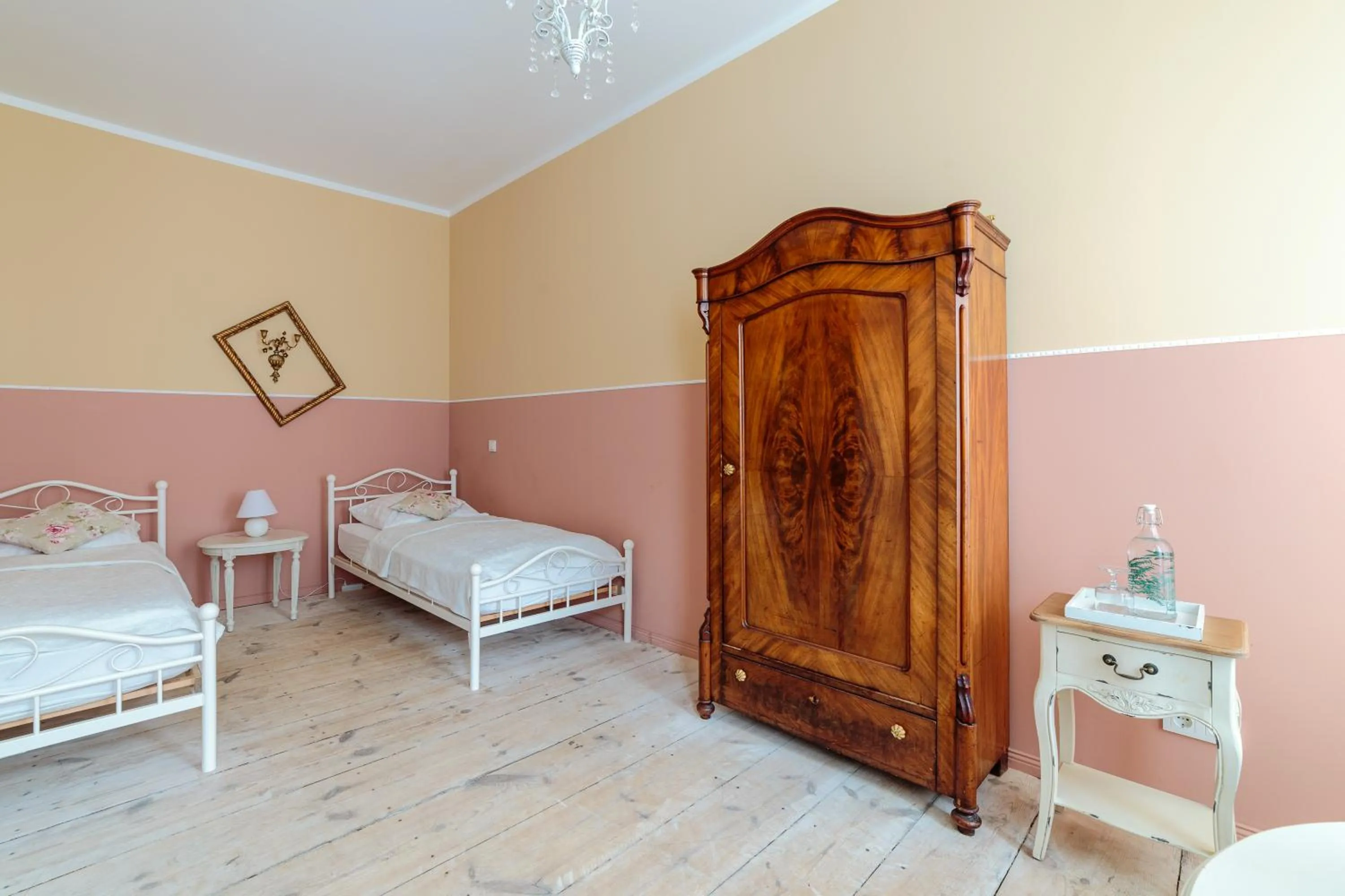 Bedroom, Bed in Alte Lebkuchenfabrik