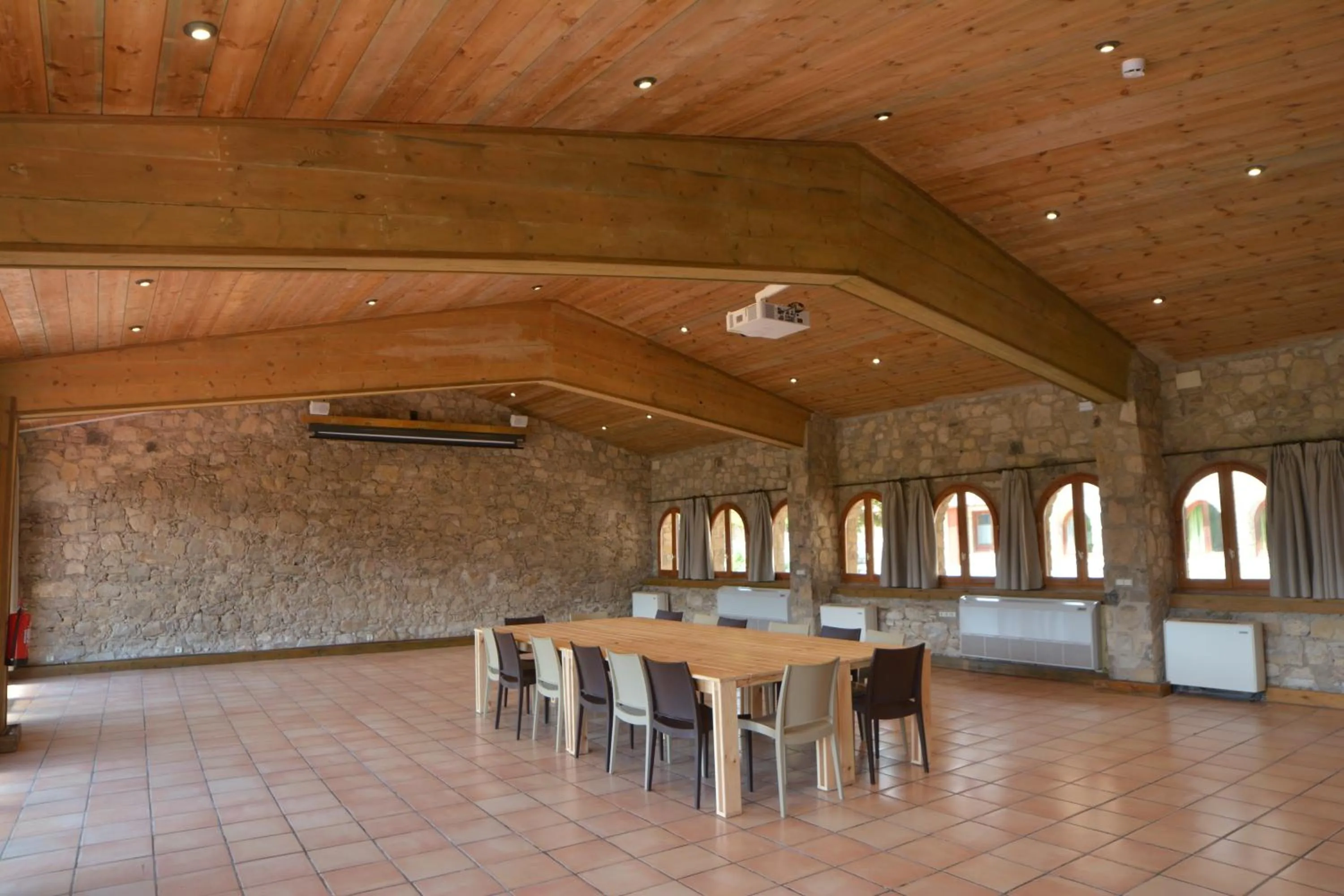 Restaurant/places to eat in El Jou Nature