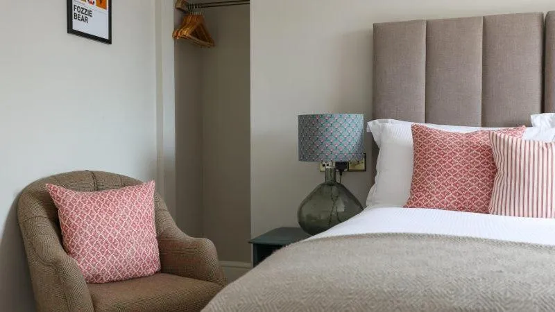 Bedroom, Bed in The Bear Hotel