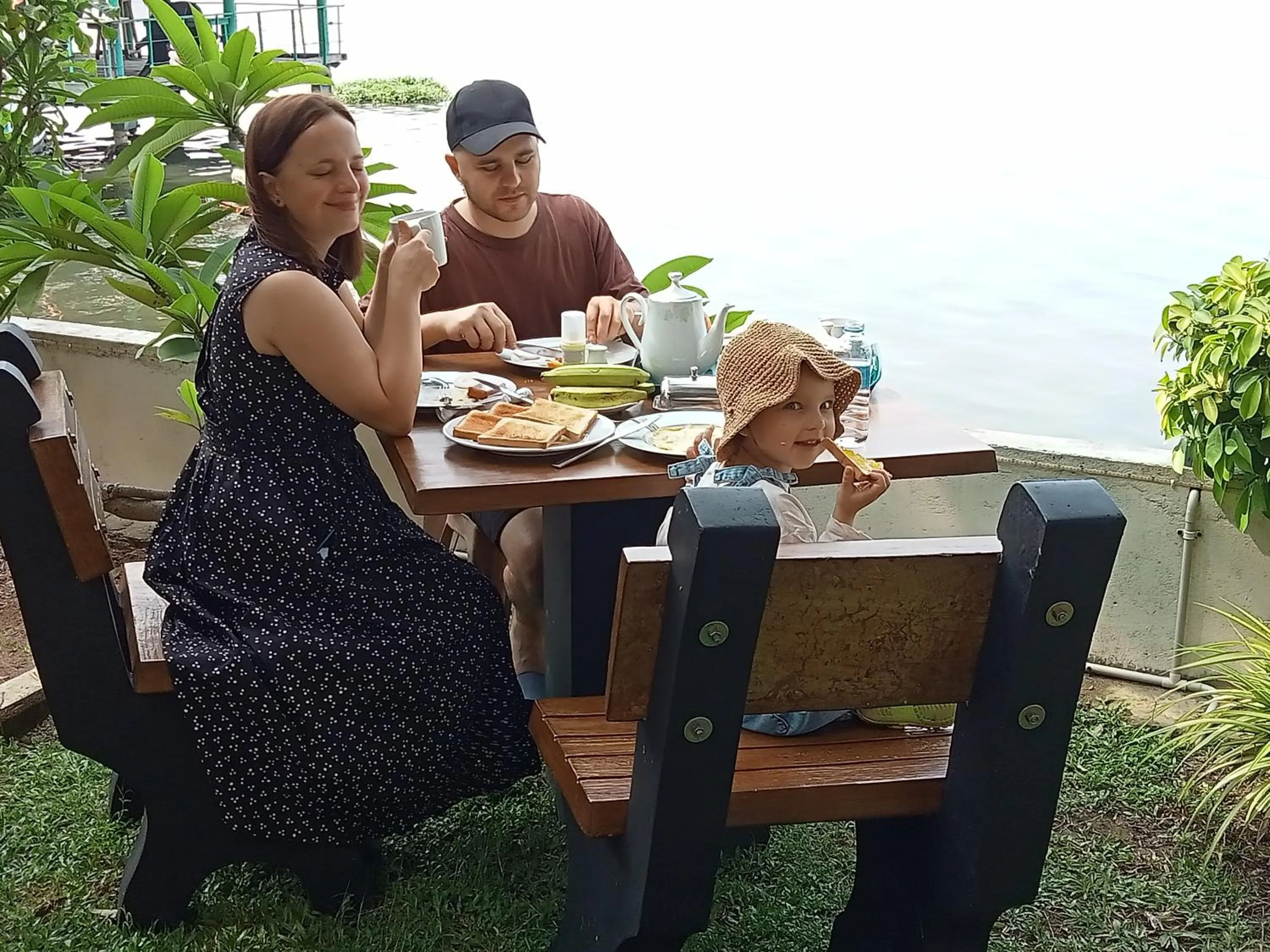 Araliya Lagoon Park Resort