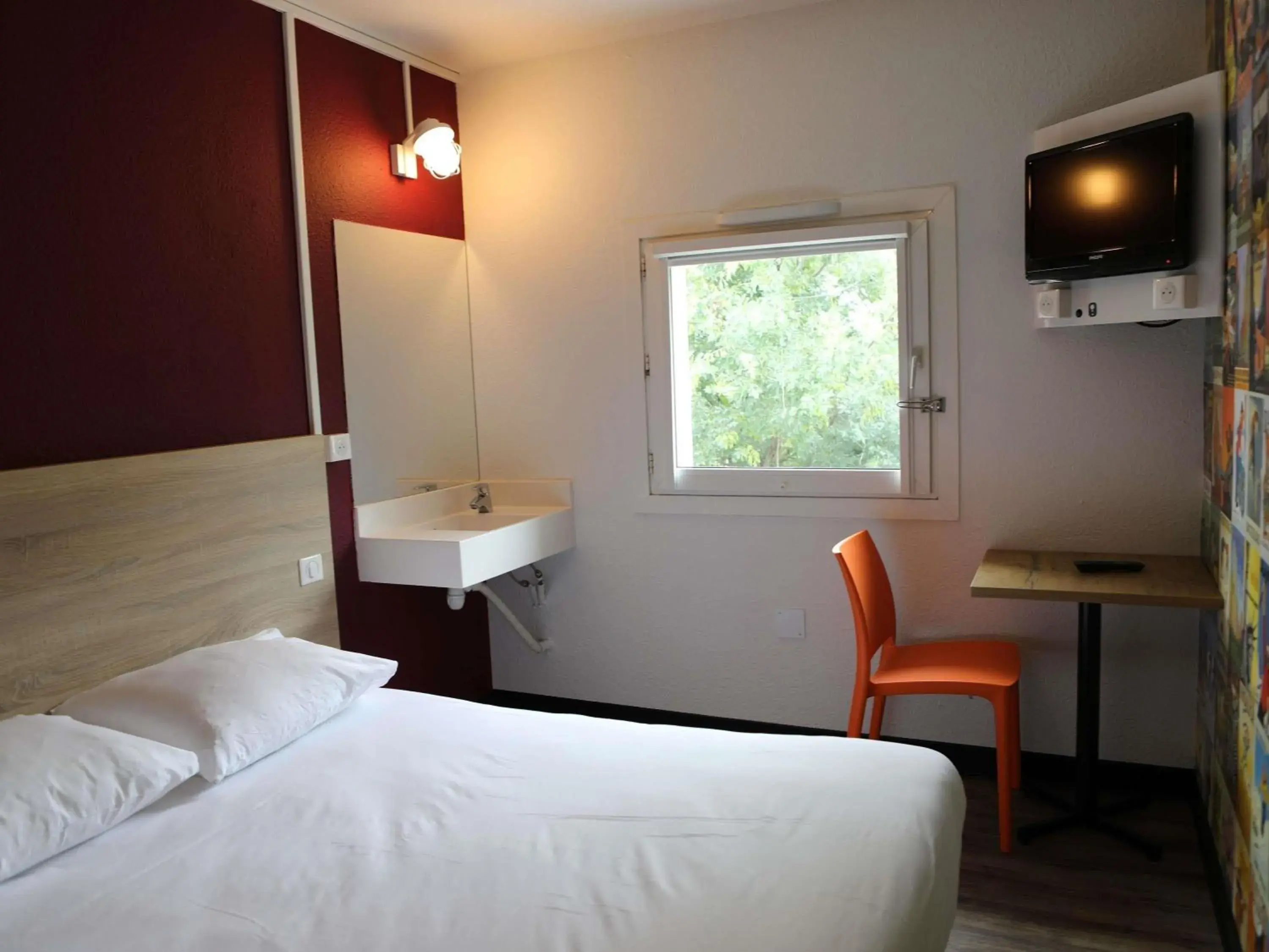 Standard Twin Room in hotelF1 Orange Centre Echangeur A7 A9 Standard Twin Room in hotelF1 Orange Centre Echangeur A7 A9