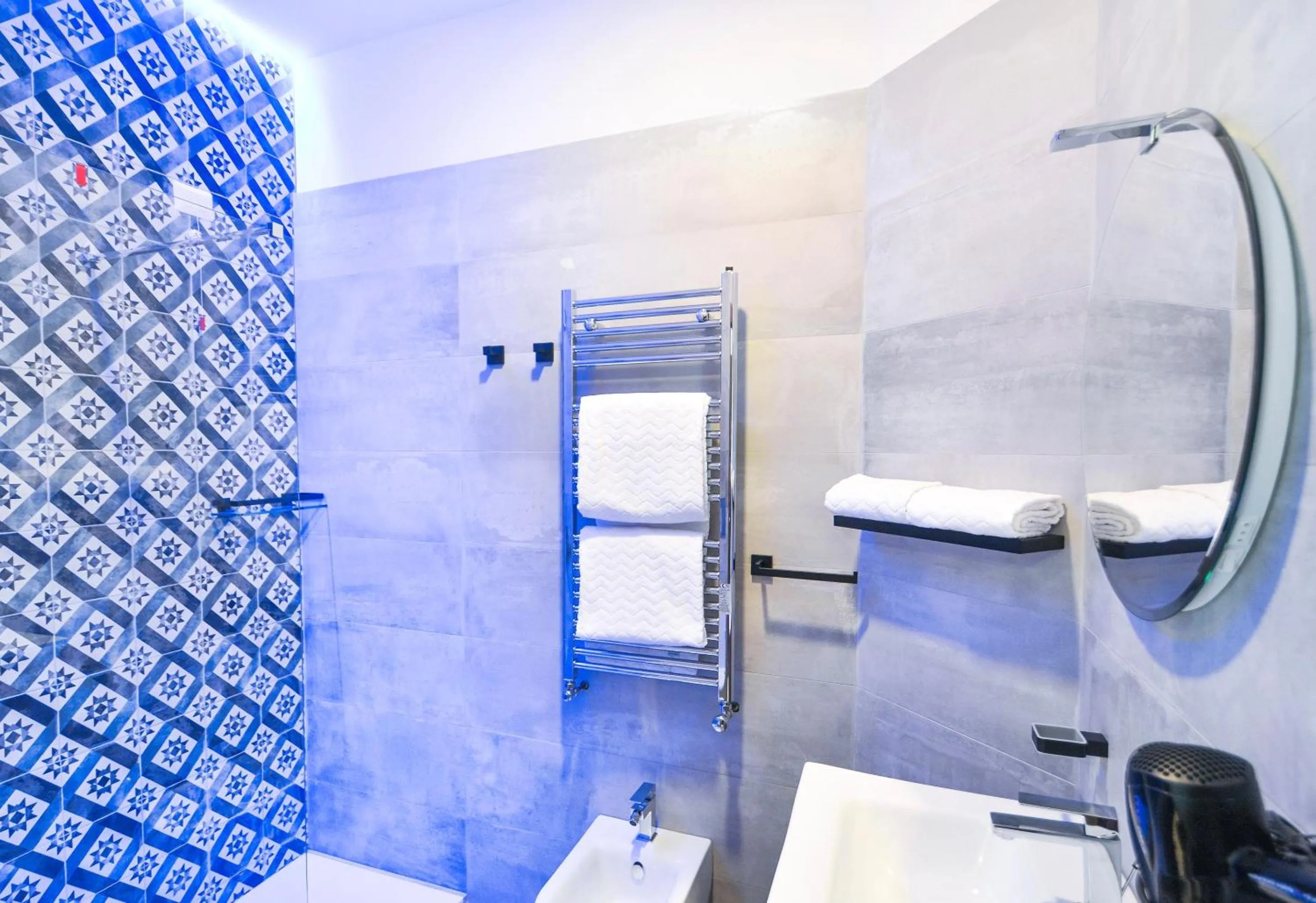 Shower in Sunset Home Sorrento