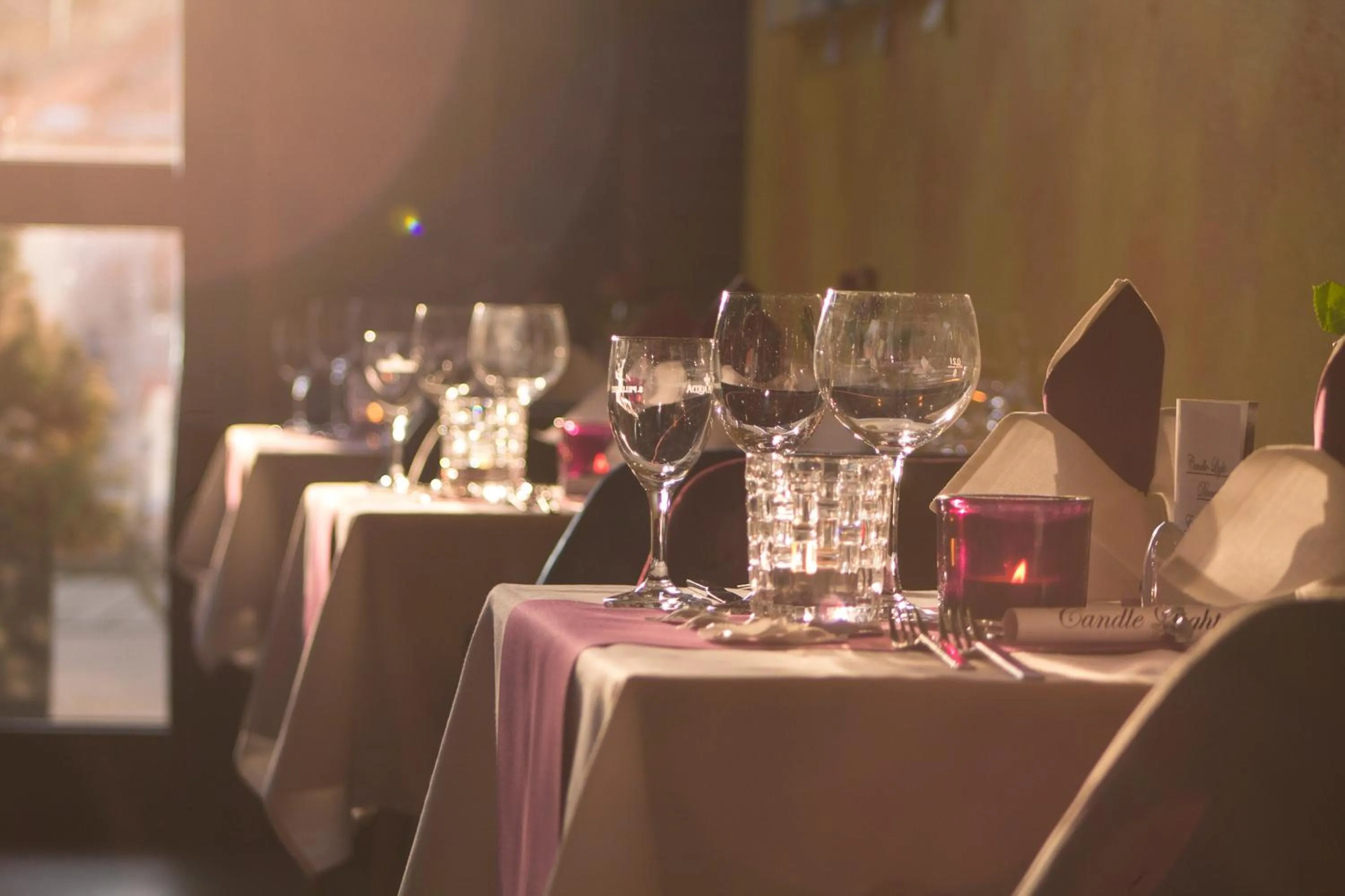 Restaurant/places to eat in Ara Hotel Comfort