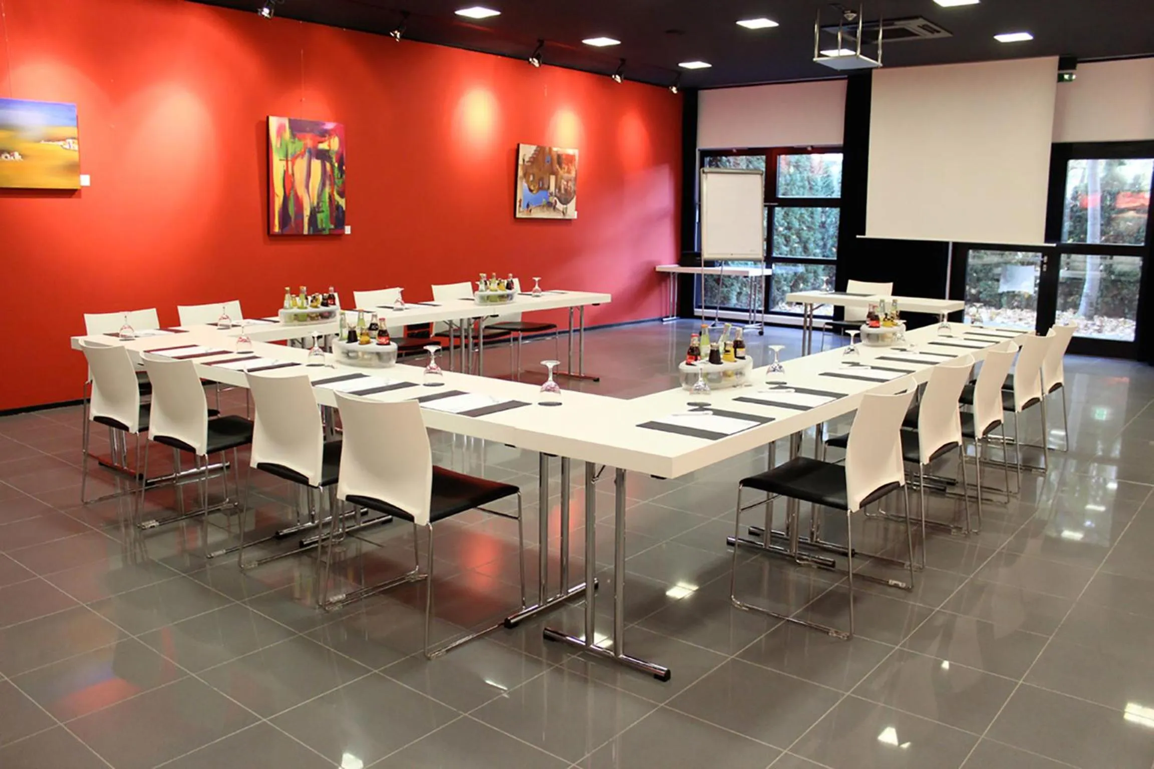 Business facilities in Ara Hotel Comfort