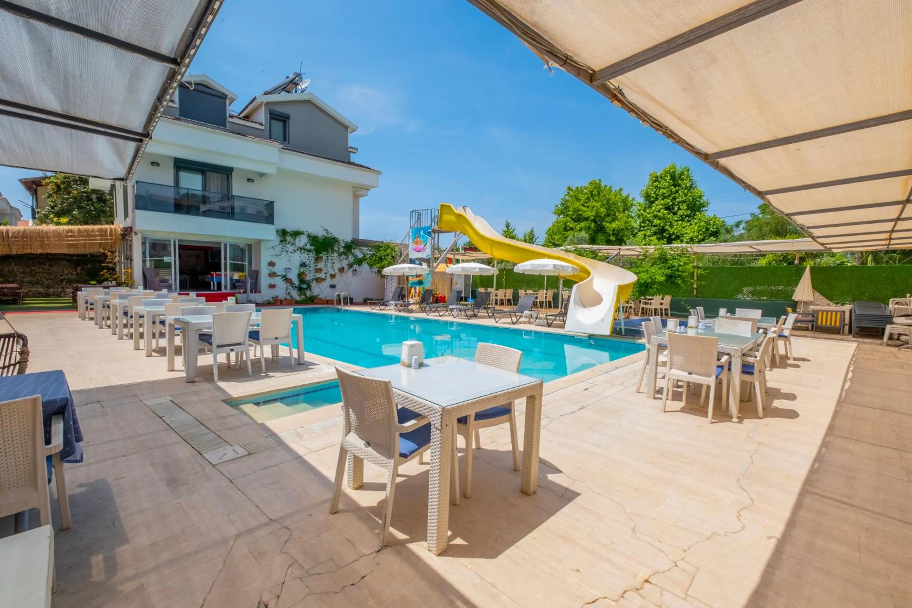 Patio in Aliş Hotel Fethiye