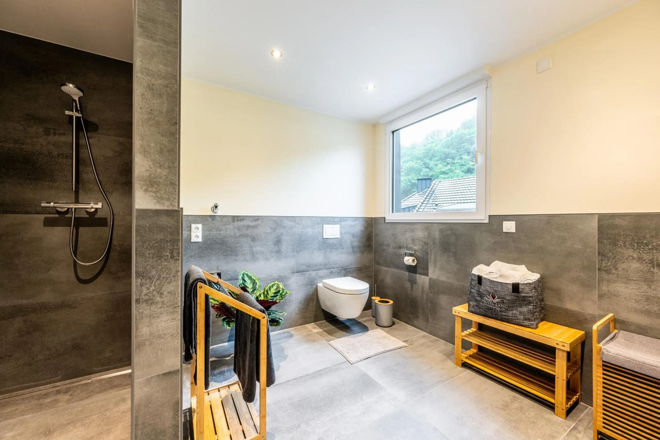 Shower in Apart Hotel Lang