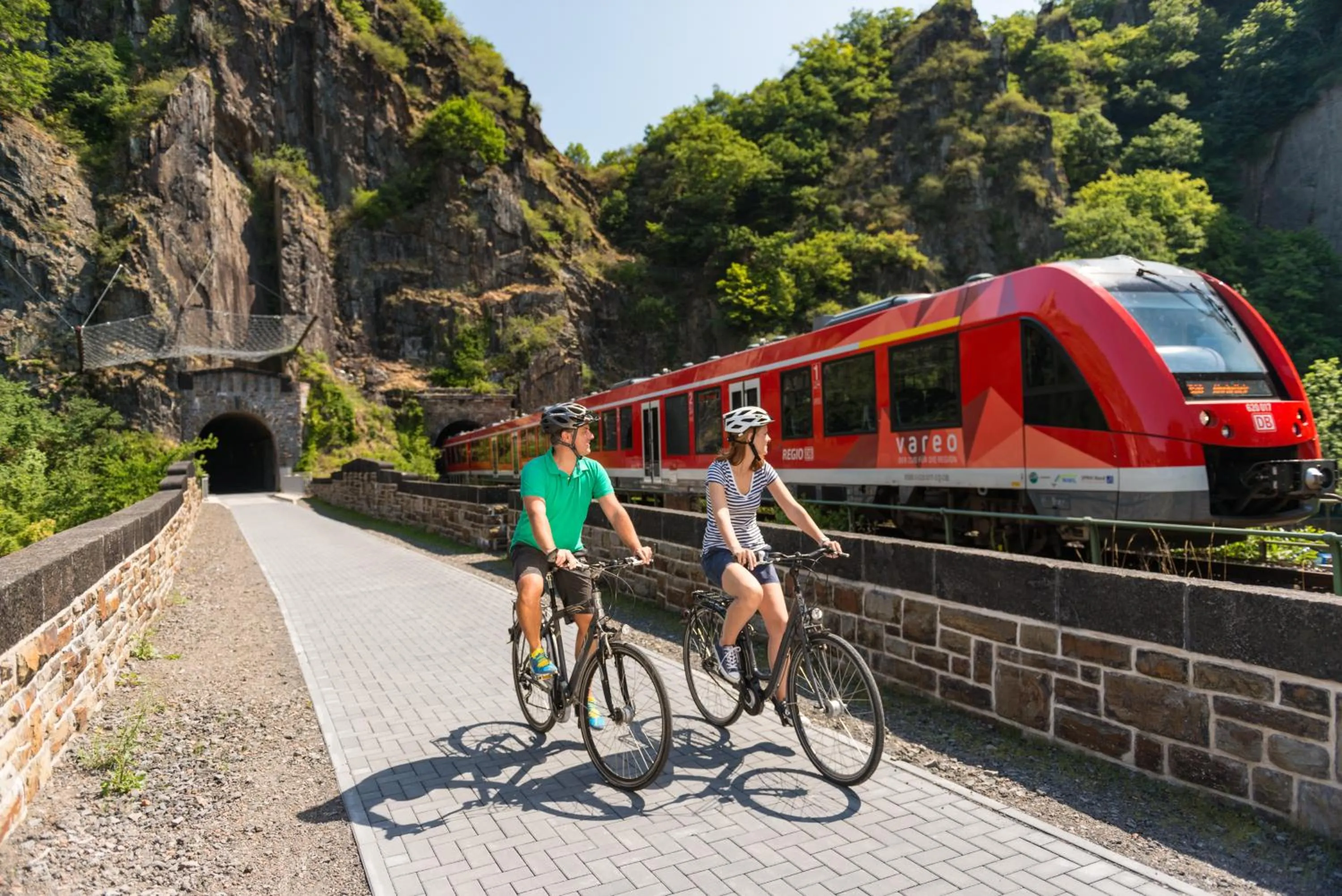 Cycling in Apart Hotel Lang