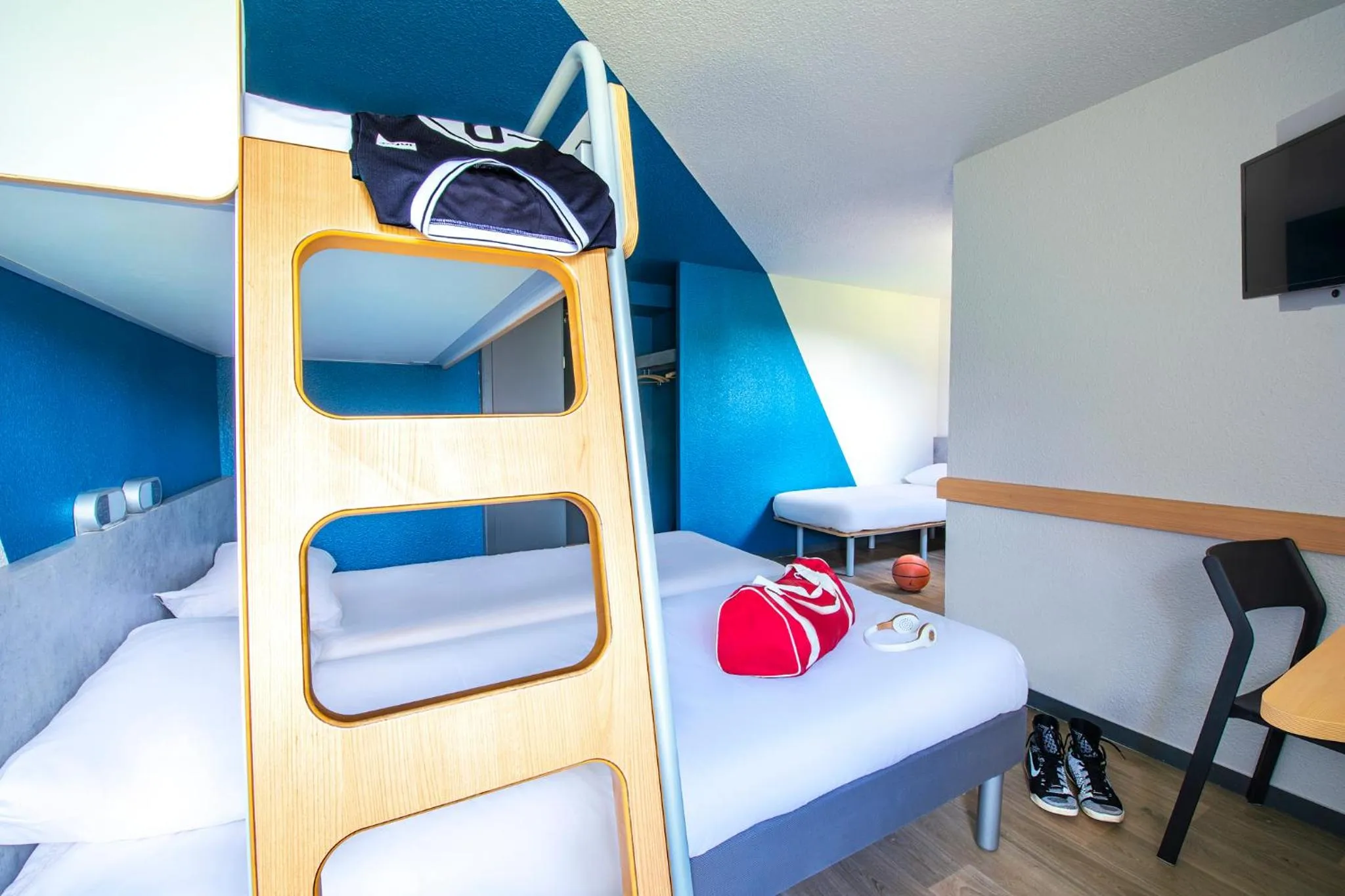 Bed in ibis budget Grenoble Voreppe