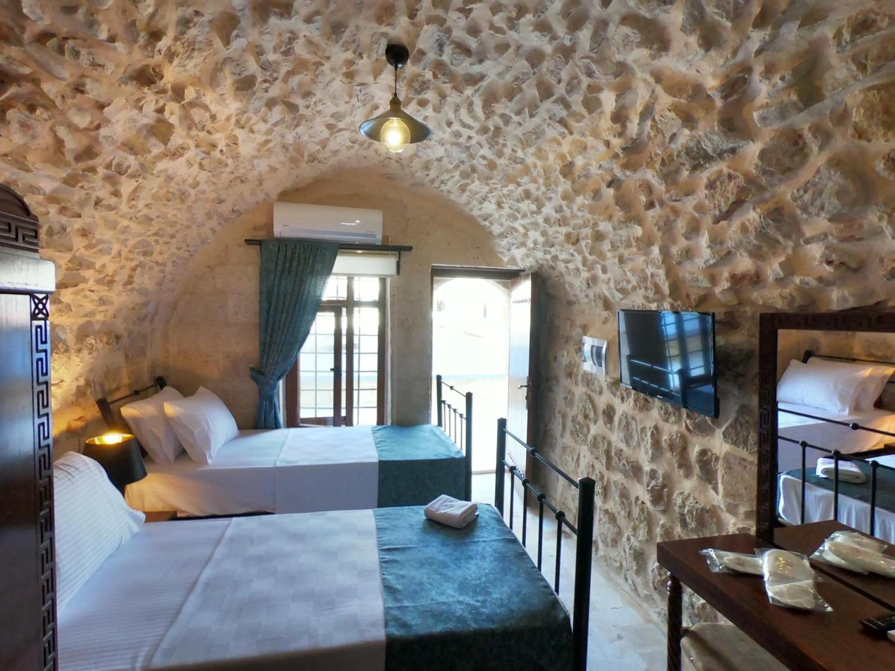 Bed in AĞAOĞLU HAN OTEL