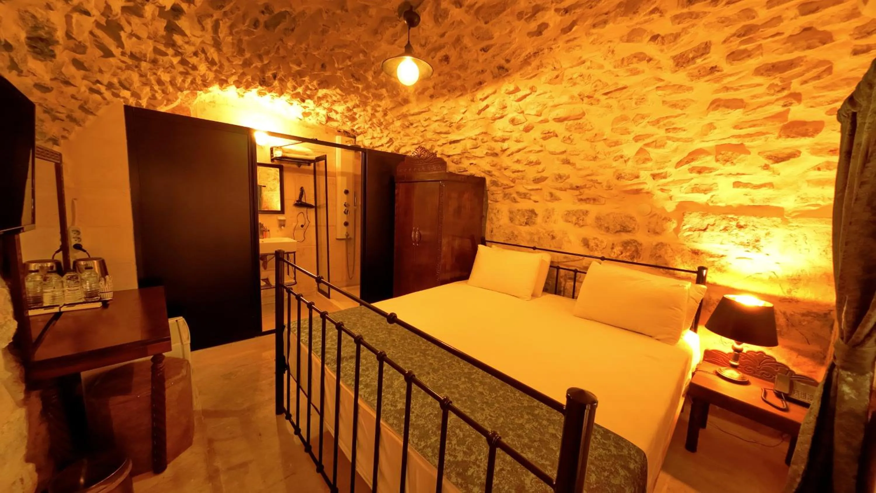 Bed in AĞAOĞLU HAN OTEL