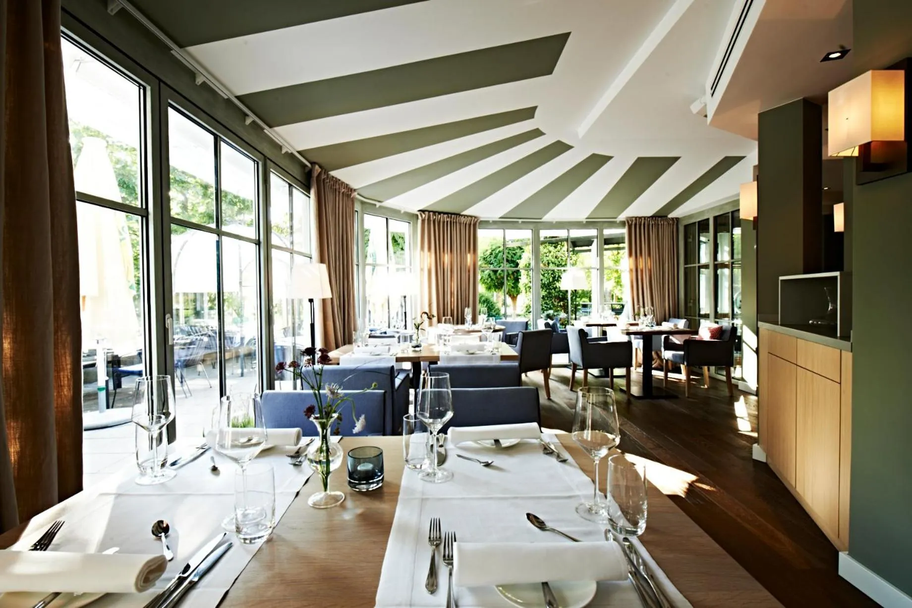 Restaurant/places to eat in Tandreas Hotel & Restaurant
