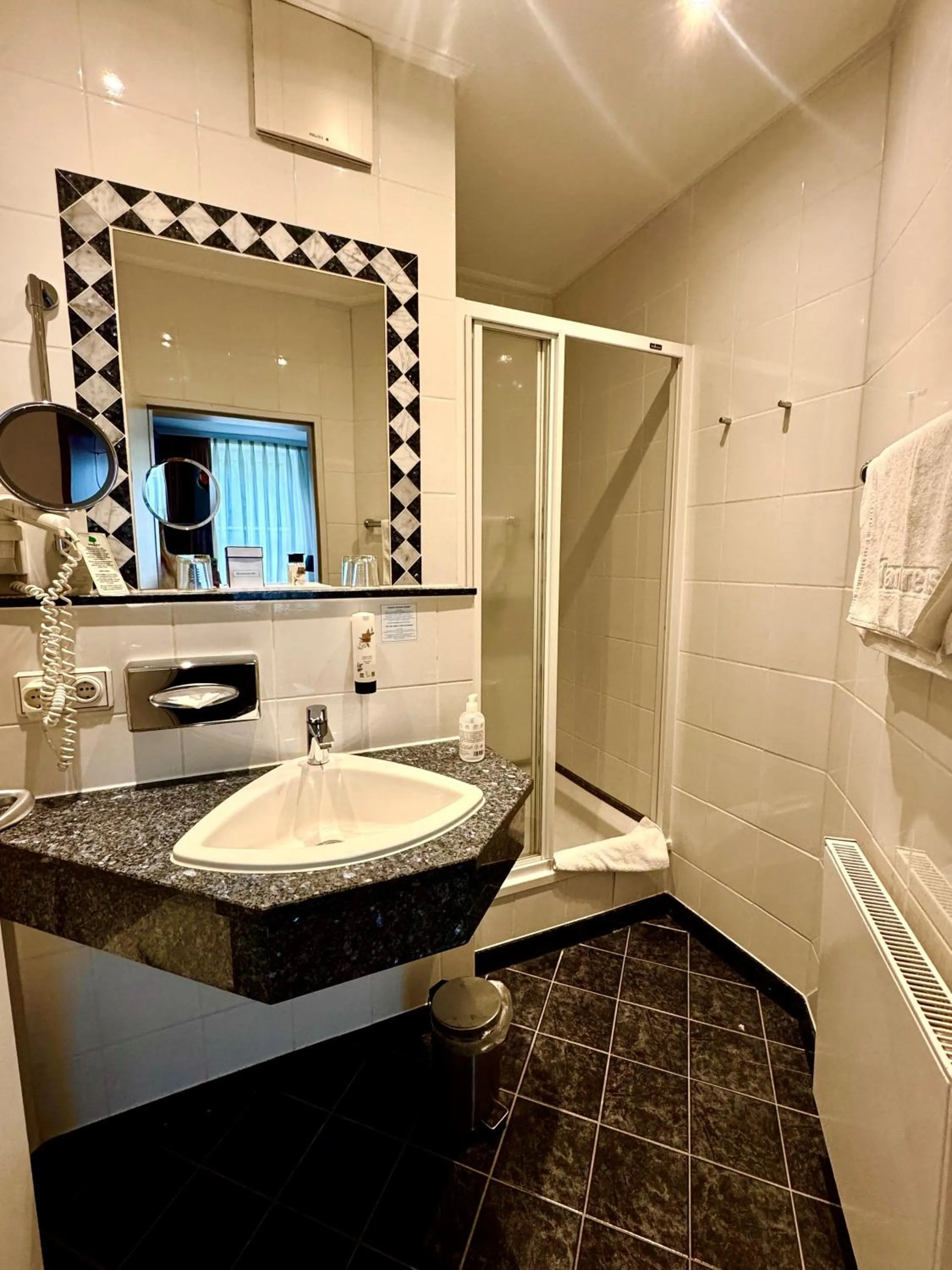 Tandreas Hotel & Restaurant