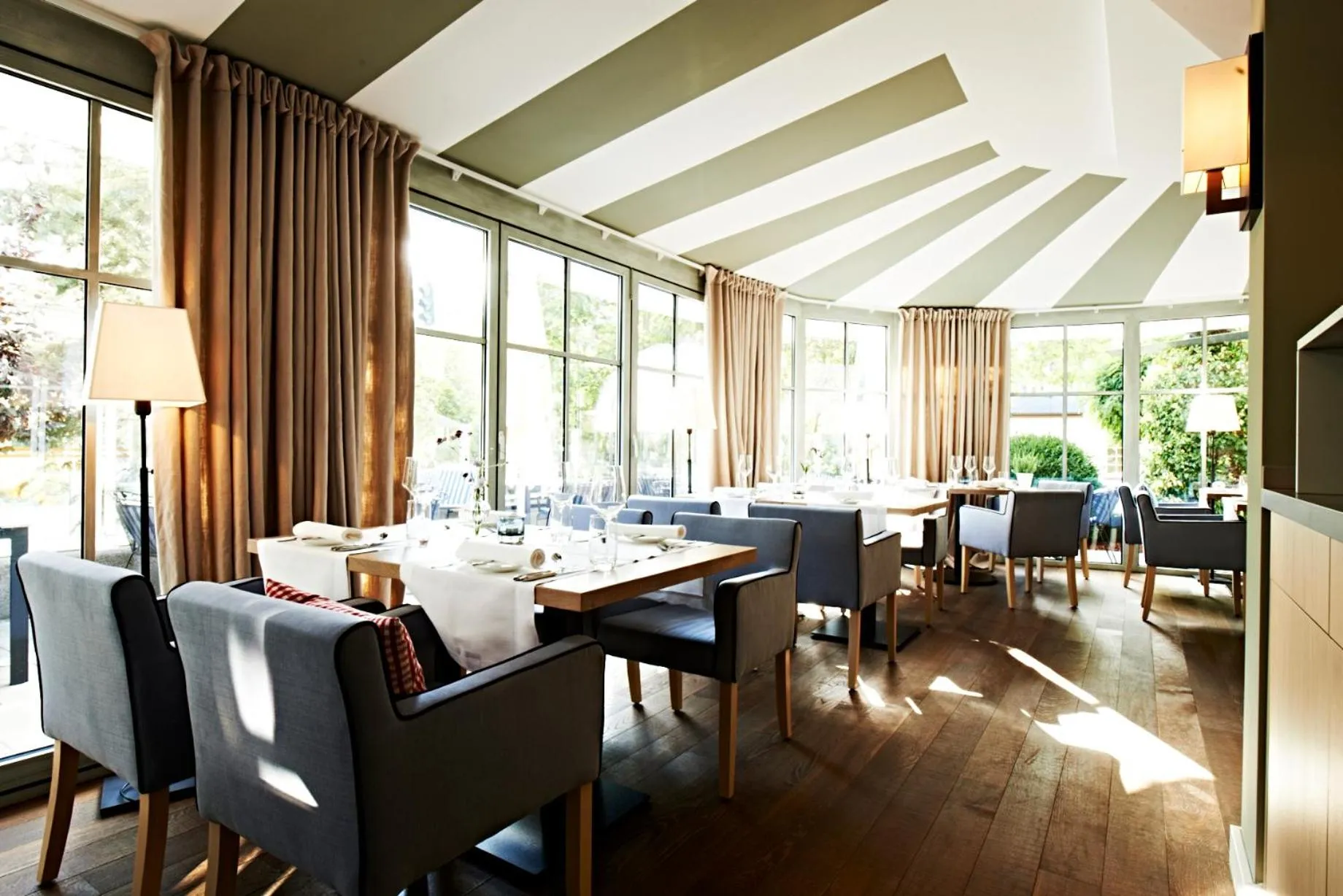 Restaurant/places to eat in Tandreas Hotel & Restaurant