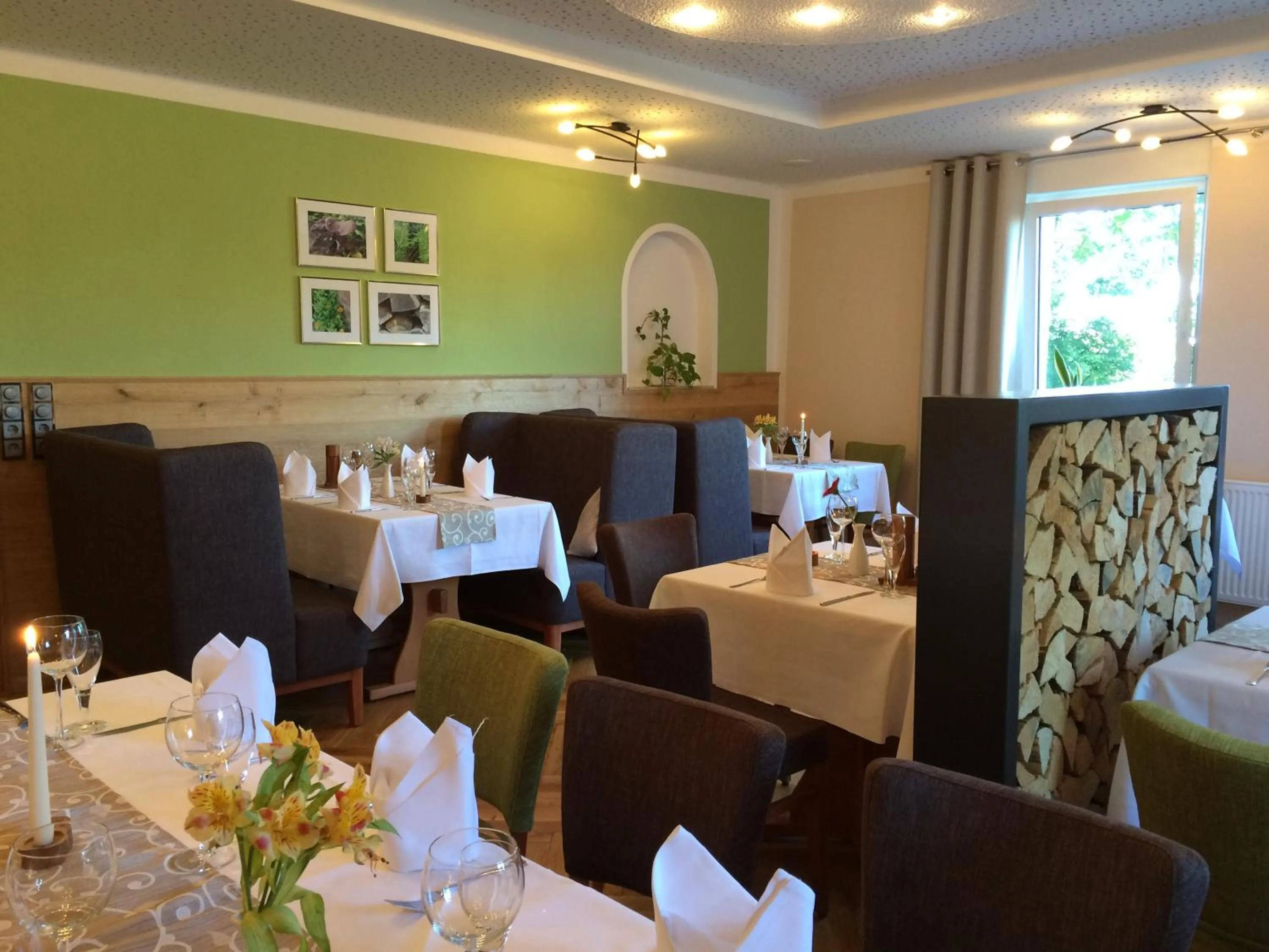 Restaurant/places to eat in Hotel Restaurant Zwergschlösschen