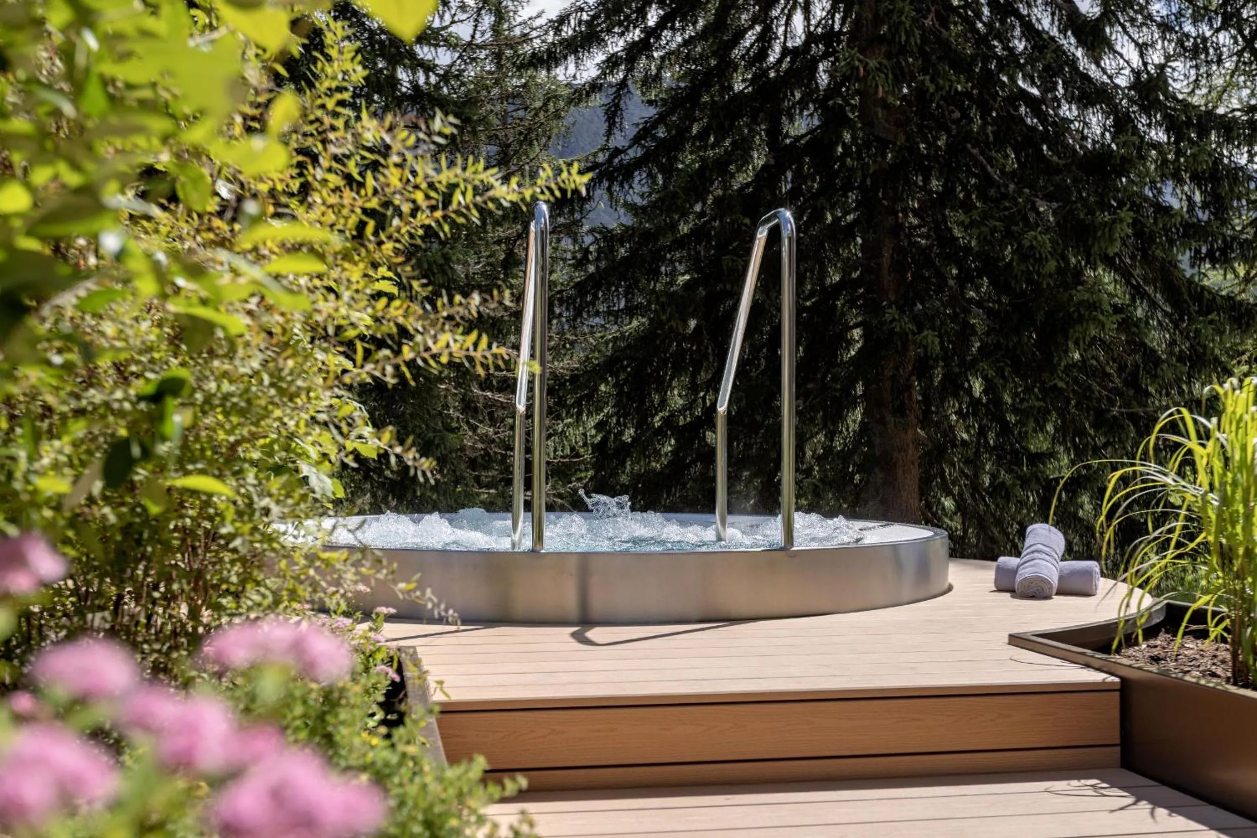 Hot Tub in Blatter's Arosa Hotel & Bella Vista SPA