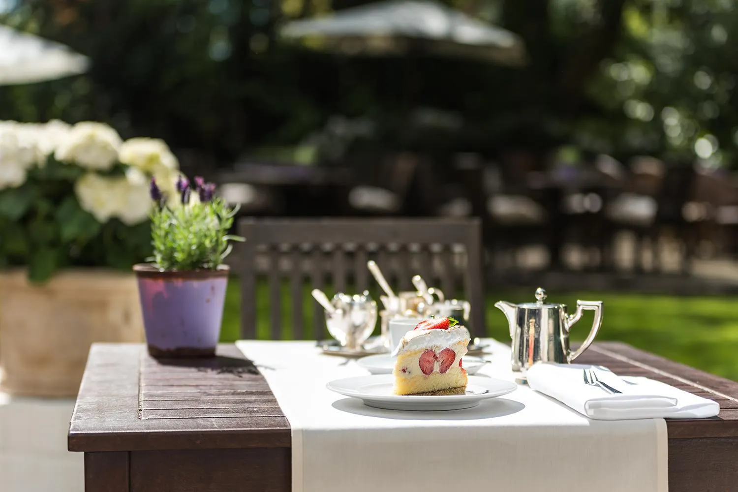 Food and drinks in Privathotel Lindtner Hamburg