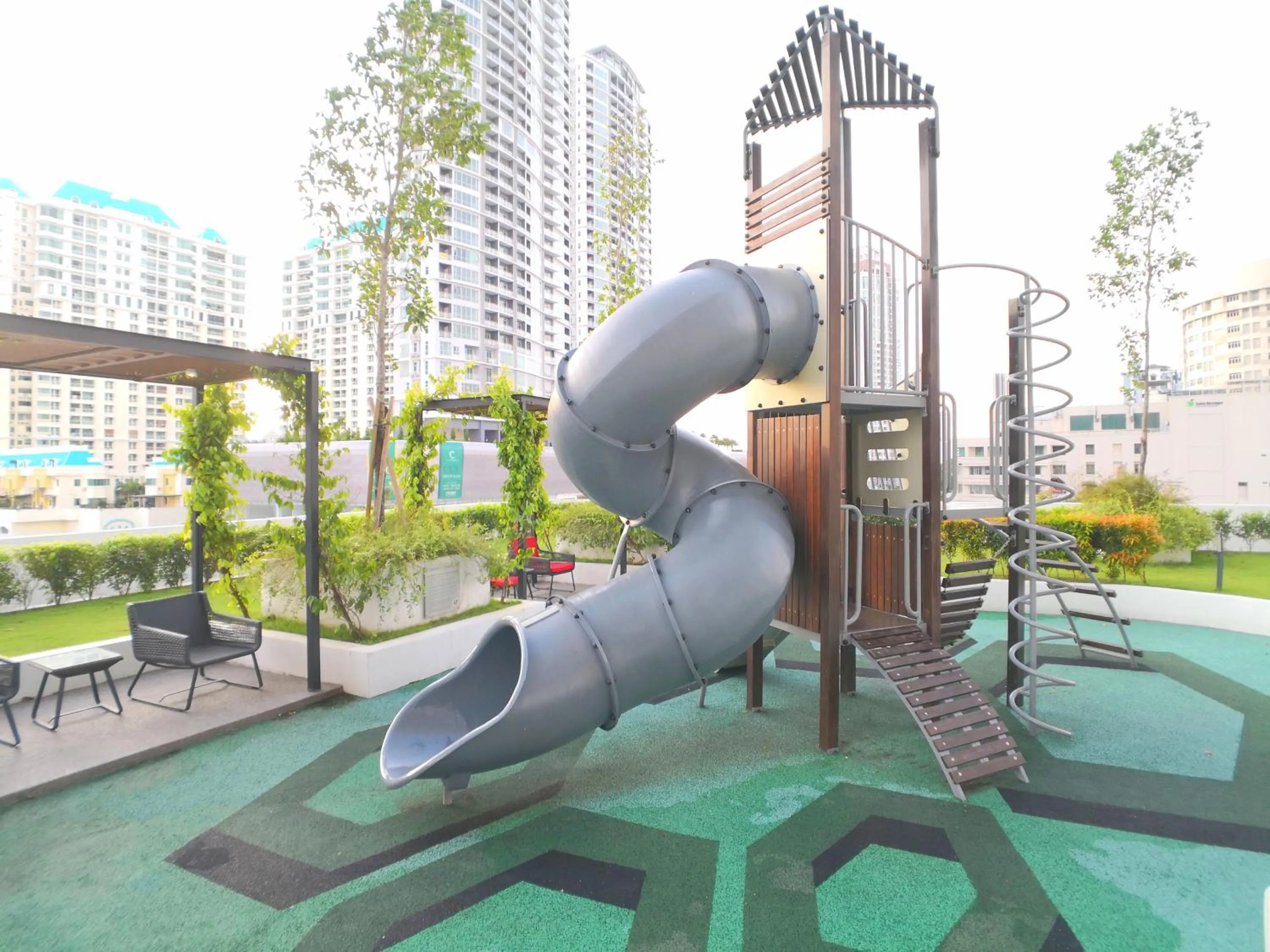 Patio in The Landmark by Comfy