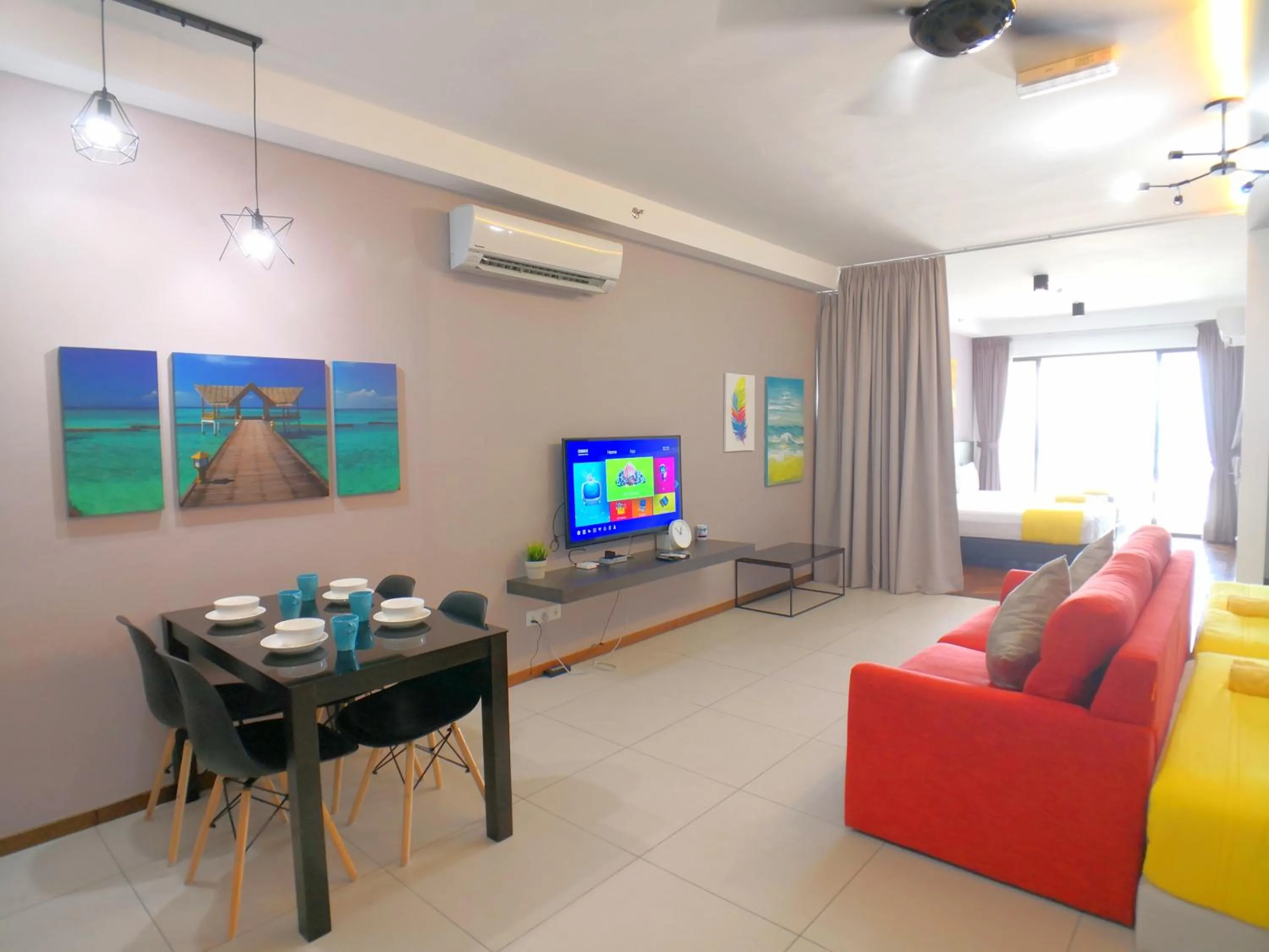 Balcony/Terrace in The Landmark by Comfy