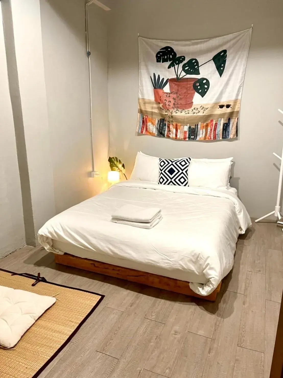 Small Double Room in Bangpho Story Small Double Room in Bangpho Story