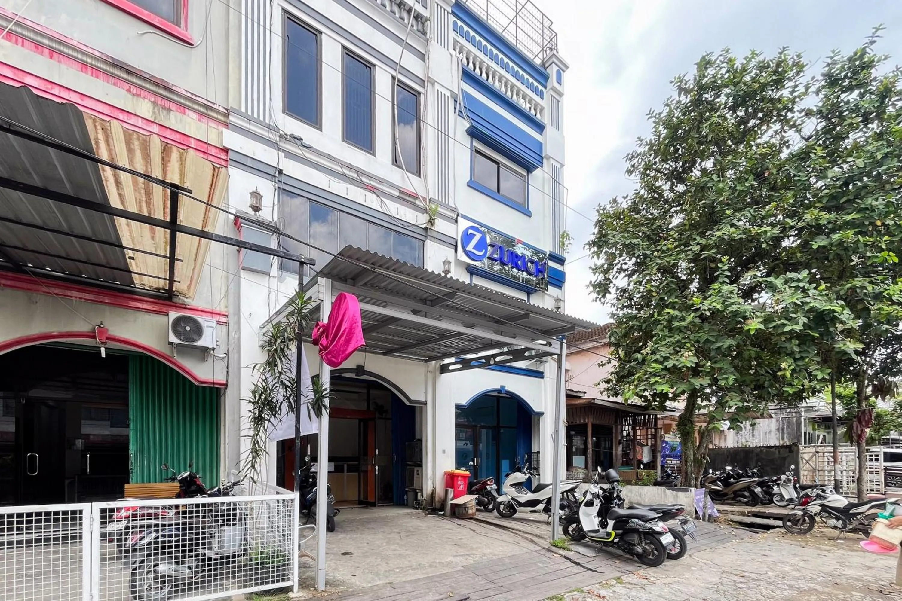 Facade/entrance in Good Sleep 1 RedPartner