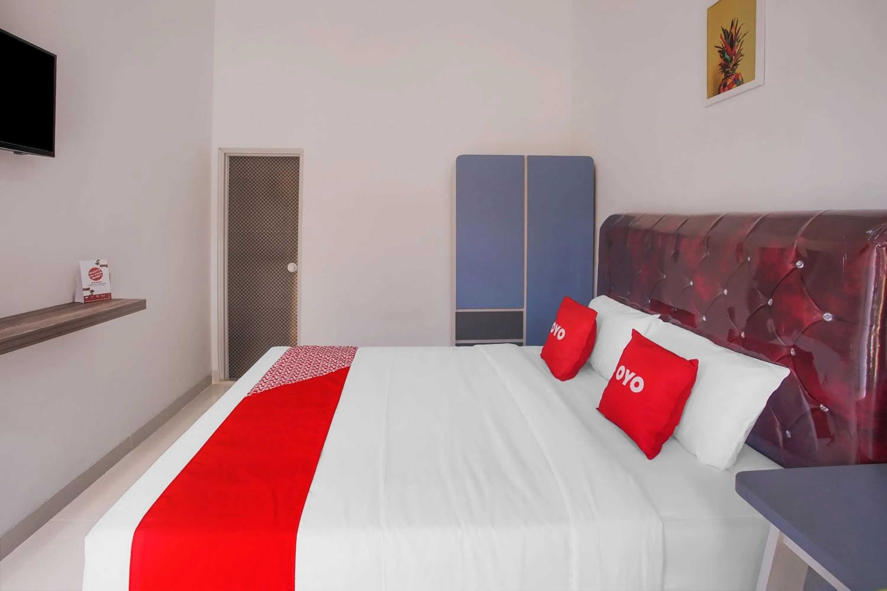 Photo of the whole room, Bed in Hotel O Wisma Bambu Syariah