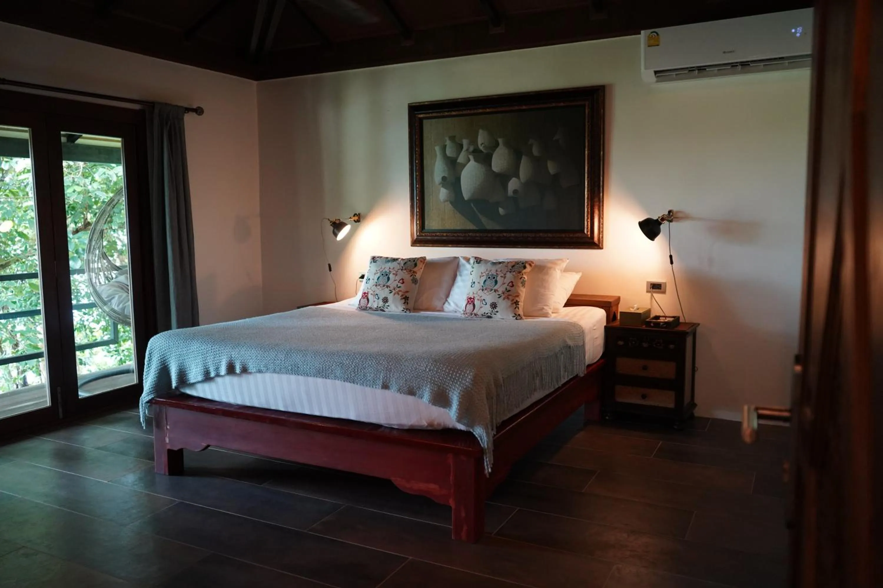 Bed in Jasmin Garden Koh Kood