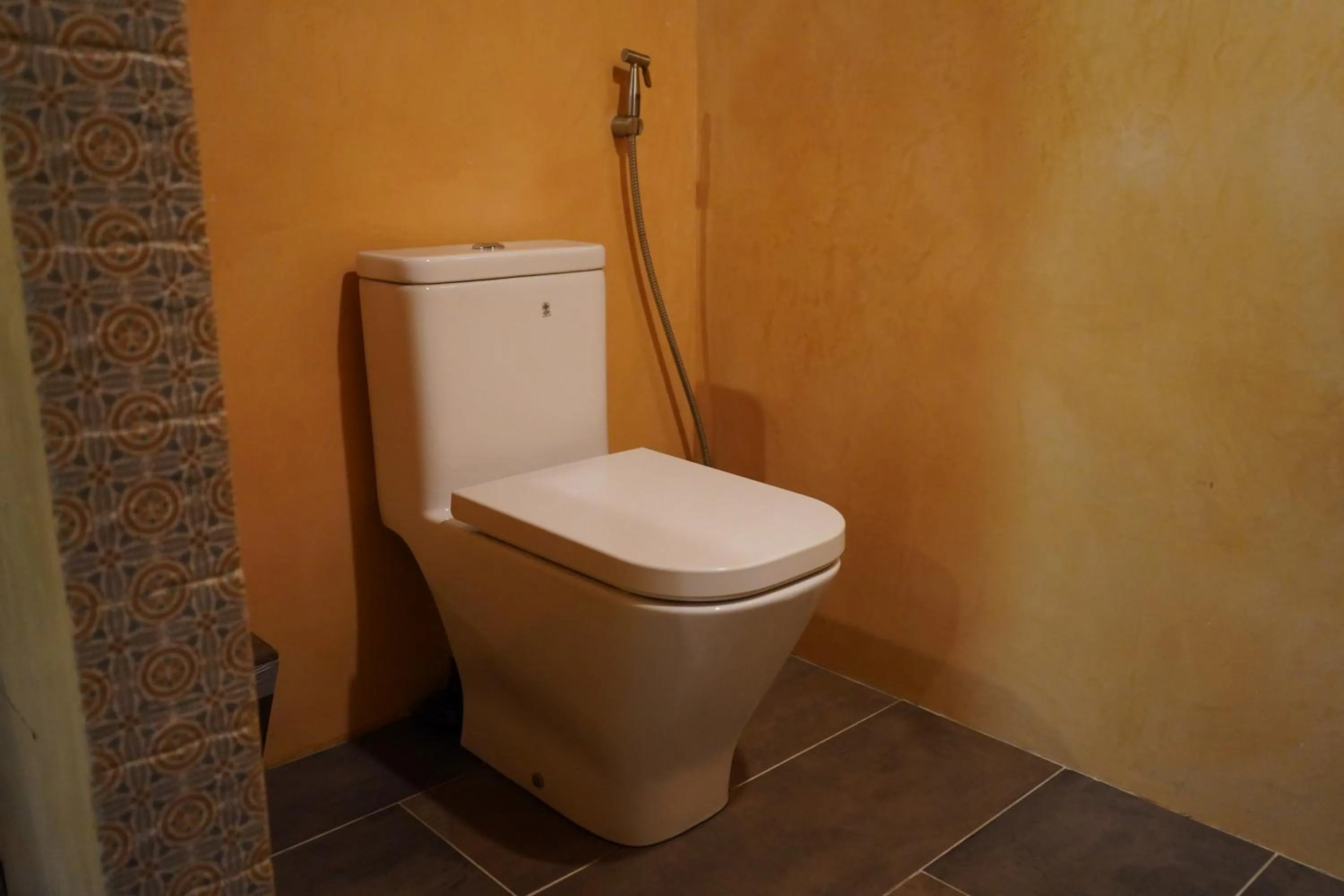 Toilet in Jasmin Garden Koh Kood