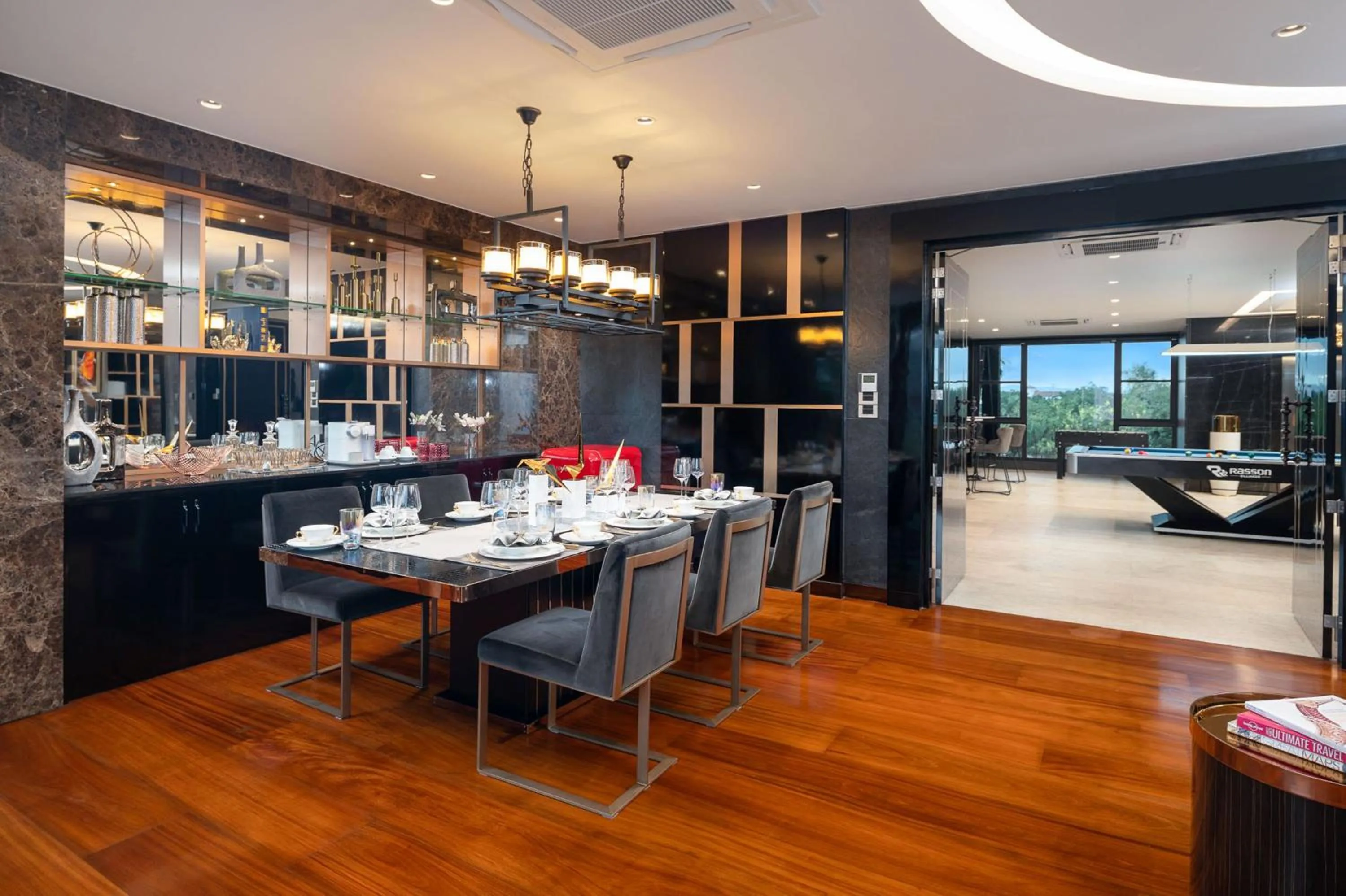 Restaurant/places to eat in The Gems Mining Pool Villas Pattaya