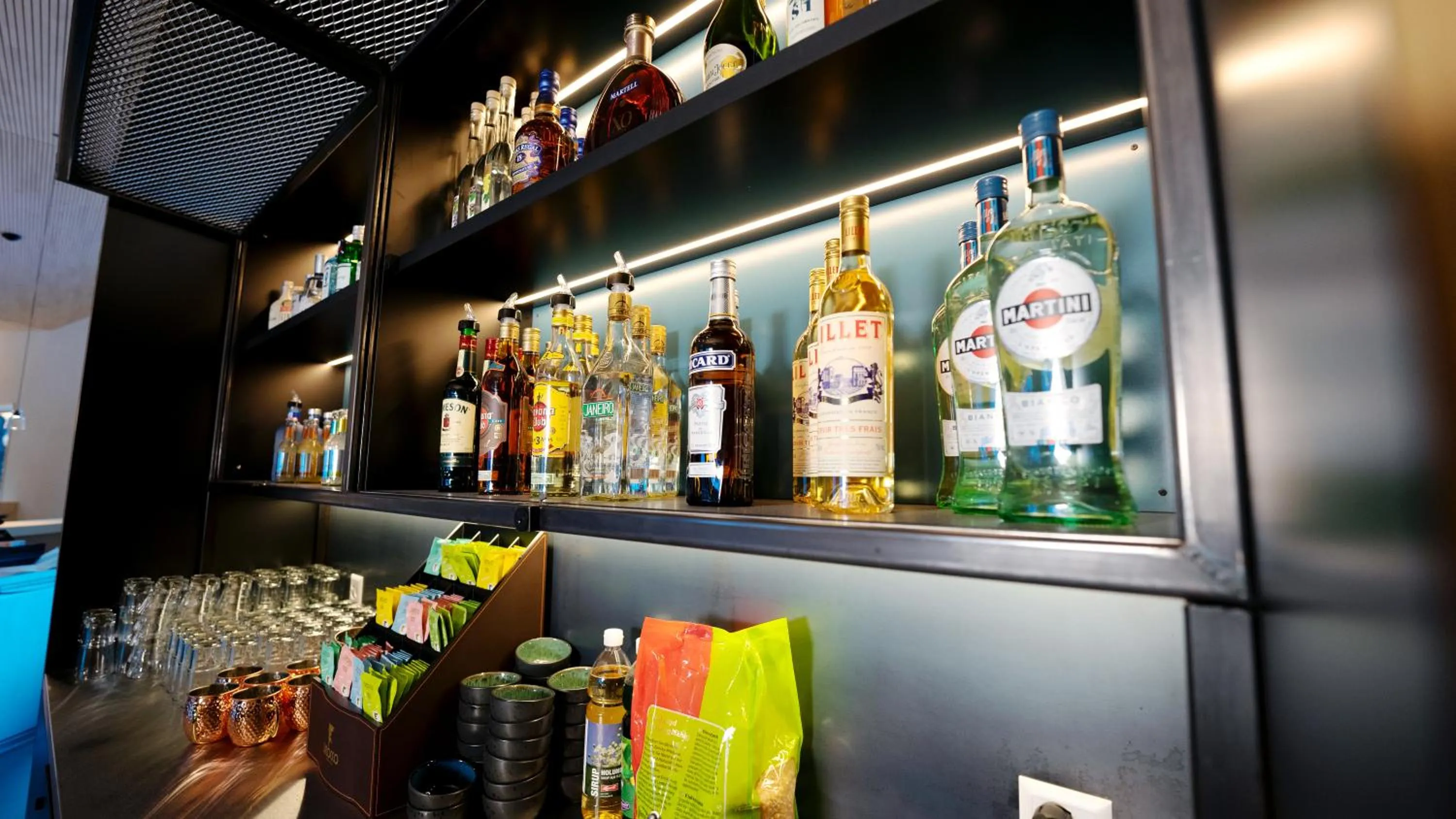 Lounge or bar in Laax wellnessHostel3000