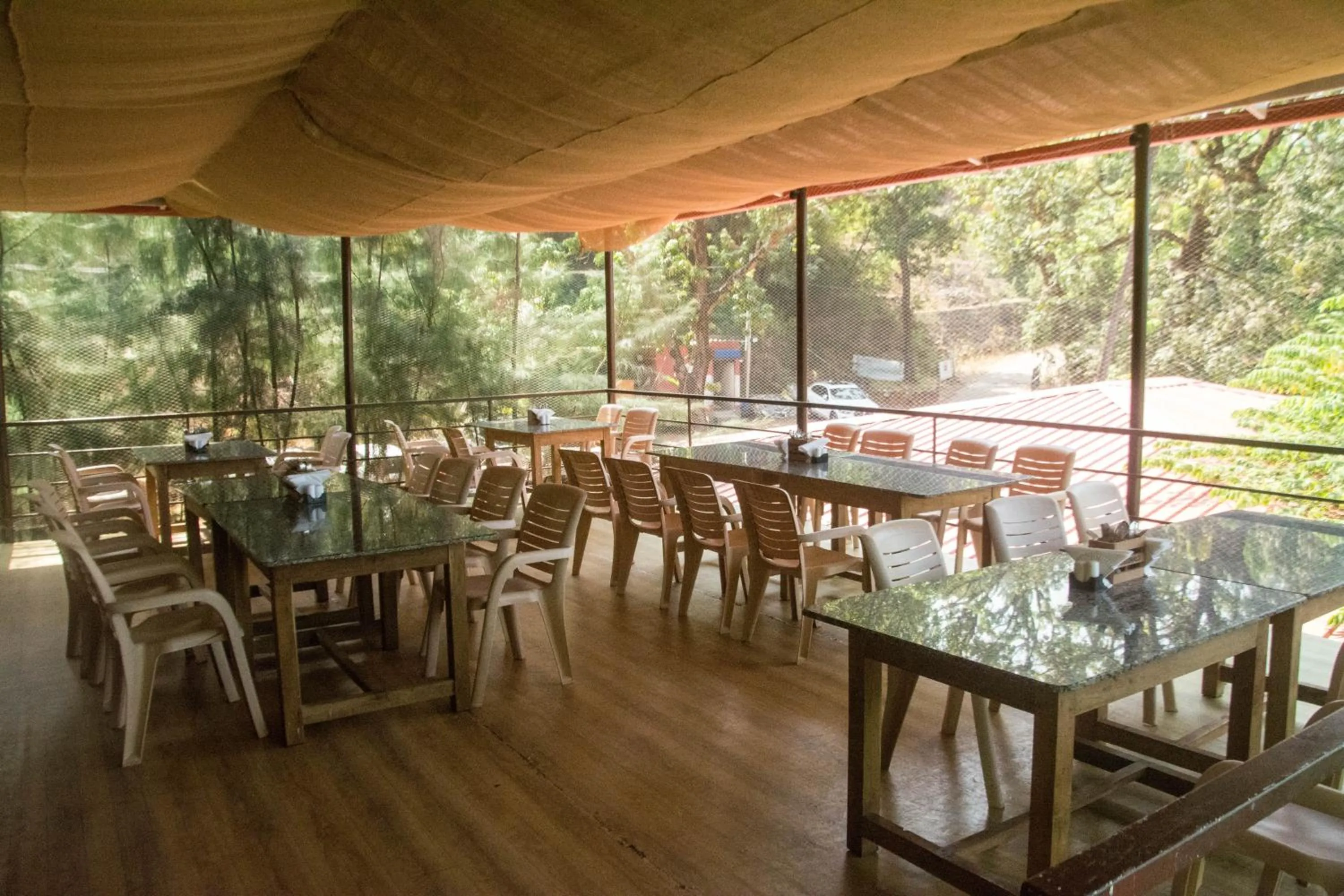 Restaurant/places to eat in Arthigamya Spa & Resort