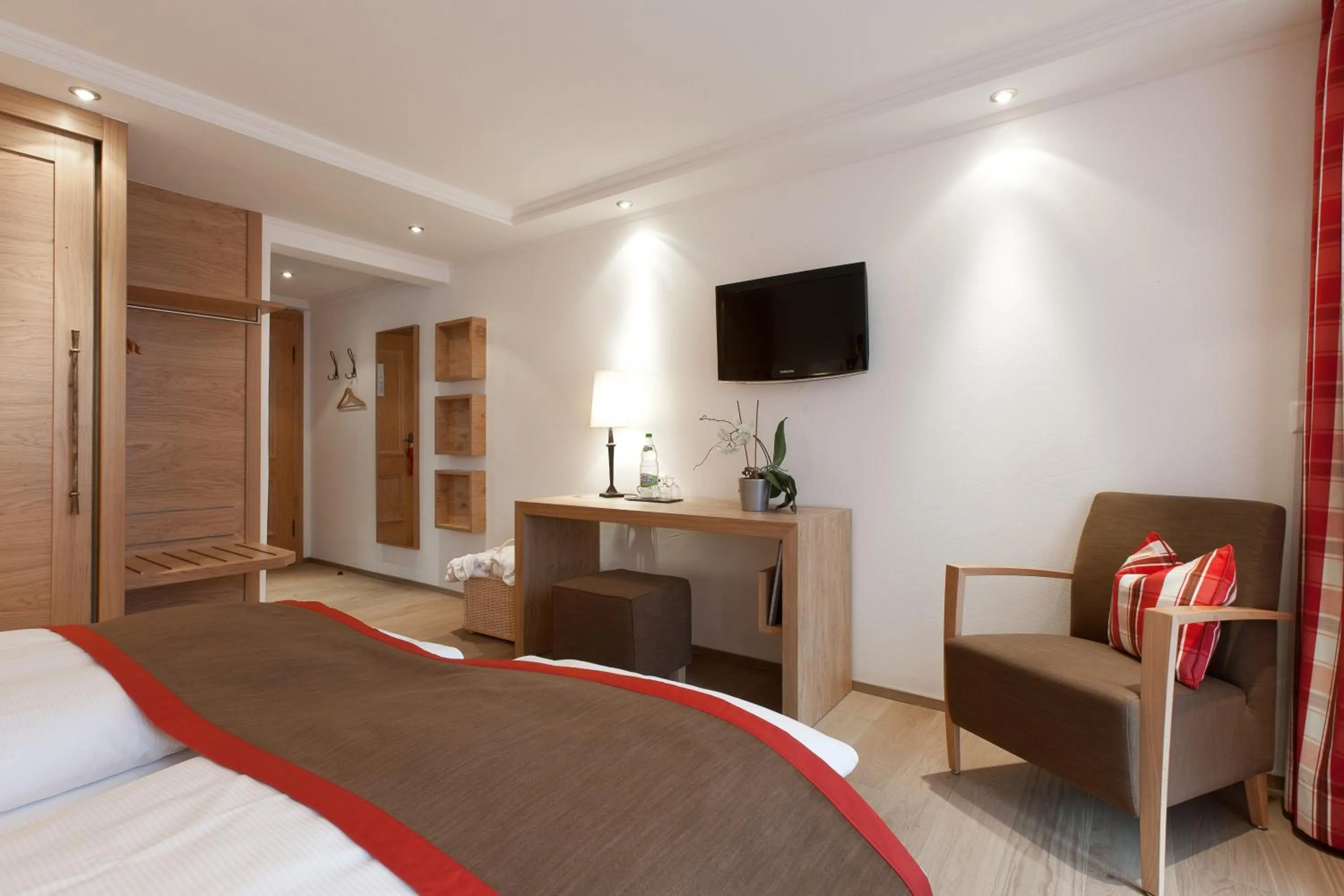 Bedroom, Bed in Hotel Bella Vista Zermatt