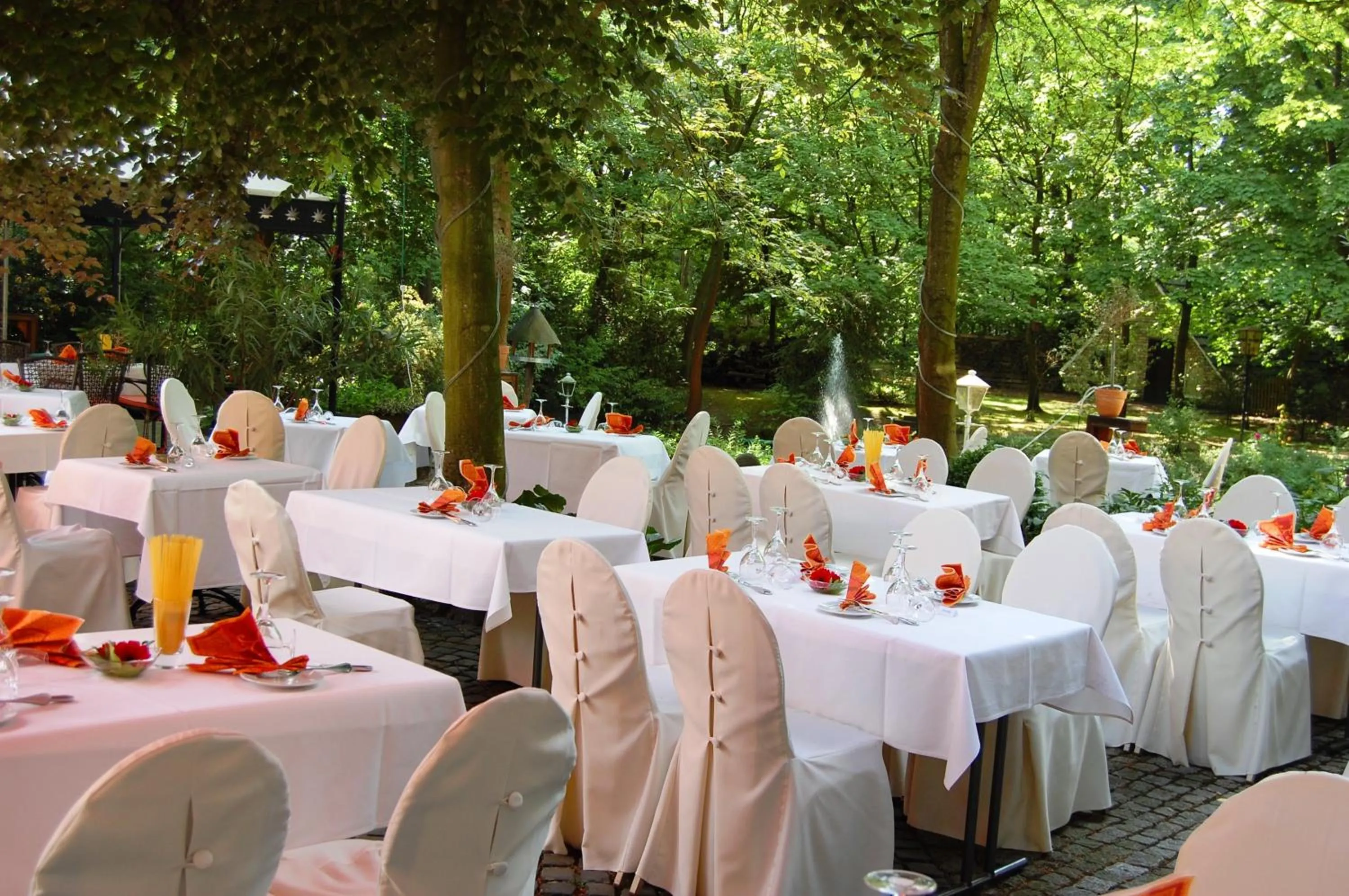 Patio in Landidyll Wilminks Parkhotel
