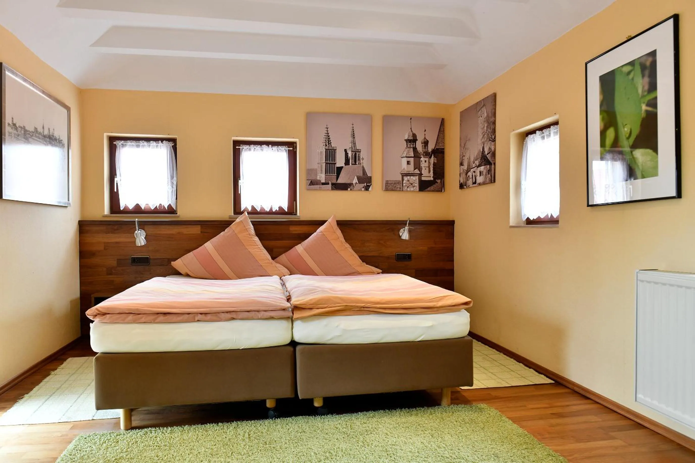 Bedroom, Bed in Landhotel Schwarzes Ross