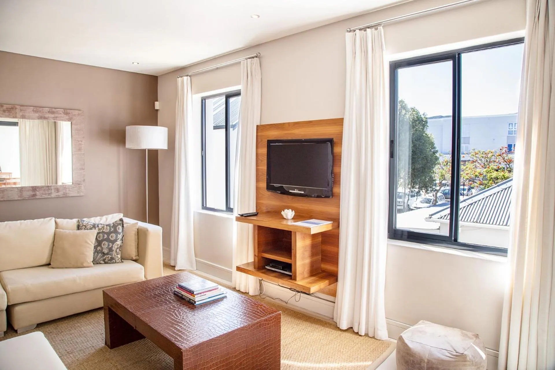 Marine Square Luxury Suites