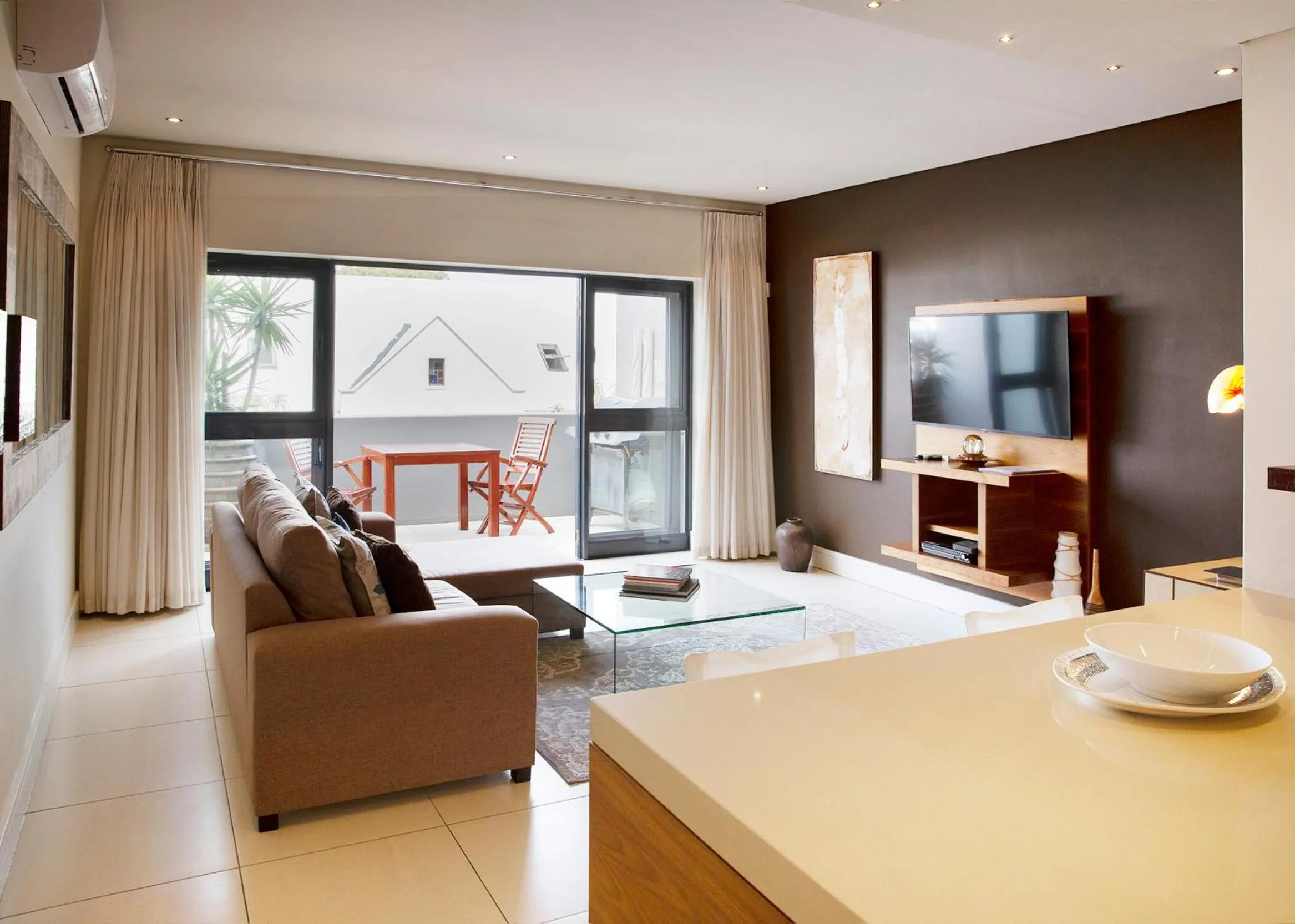 Marine Square Luxury Suites