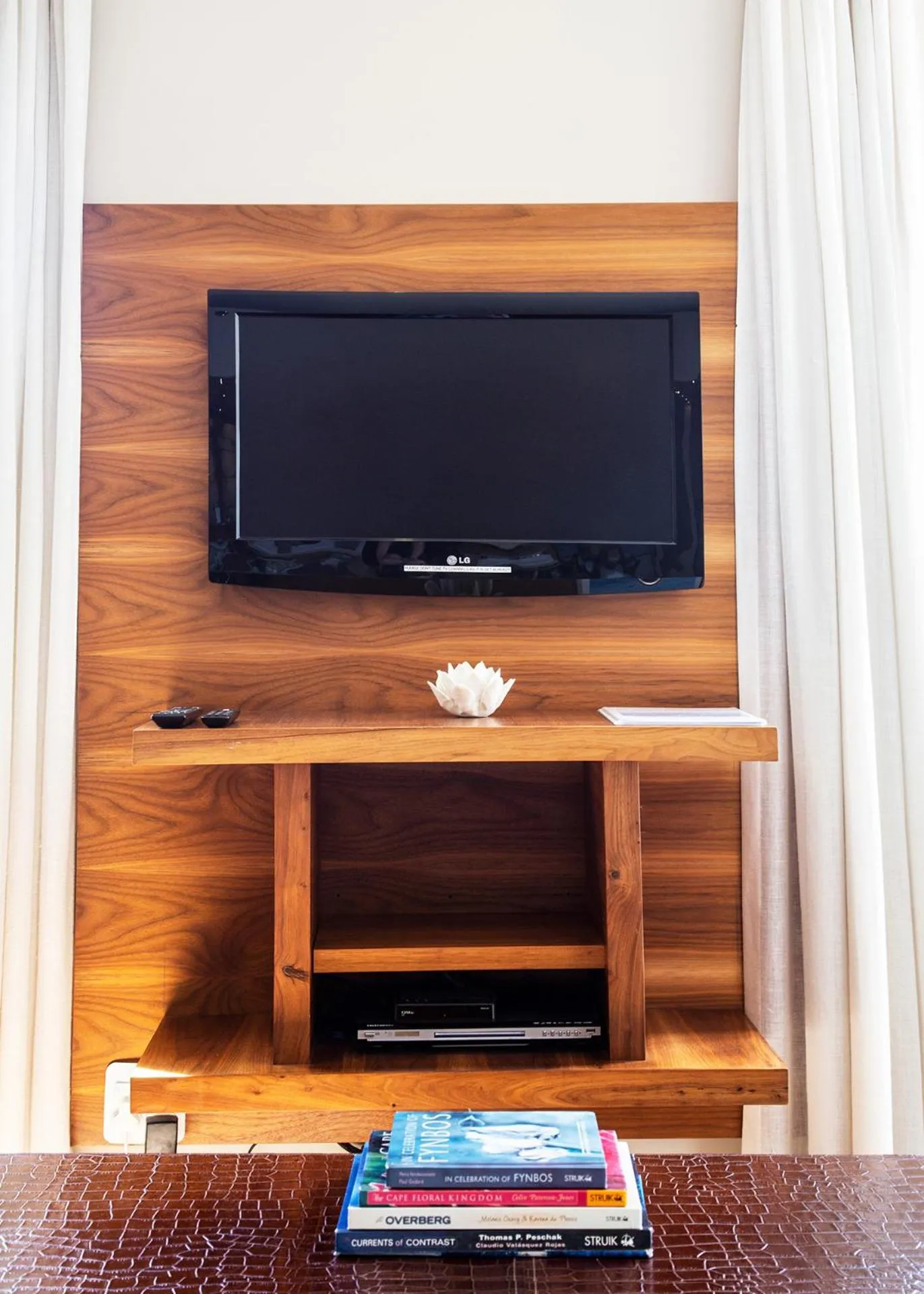 Marine Square Luxury Suites