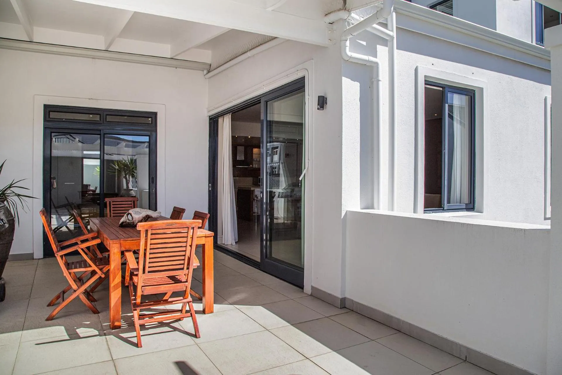 Marine Square Luxury Suites