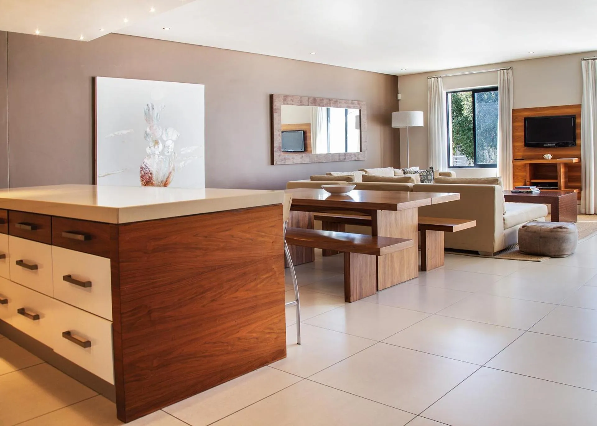 Marine Square Luxury Suites