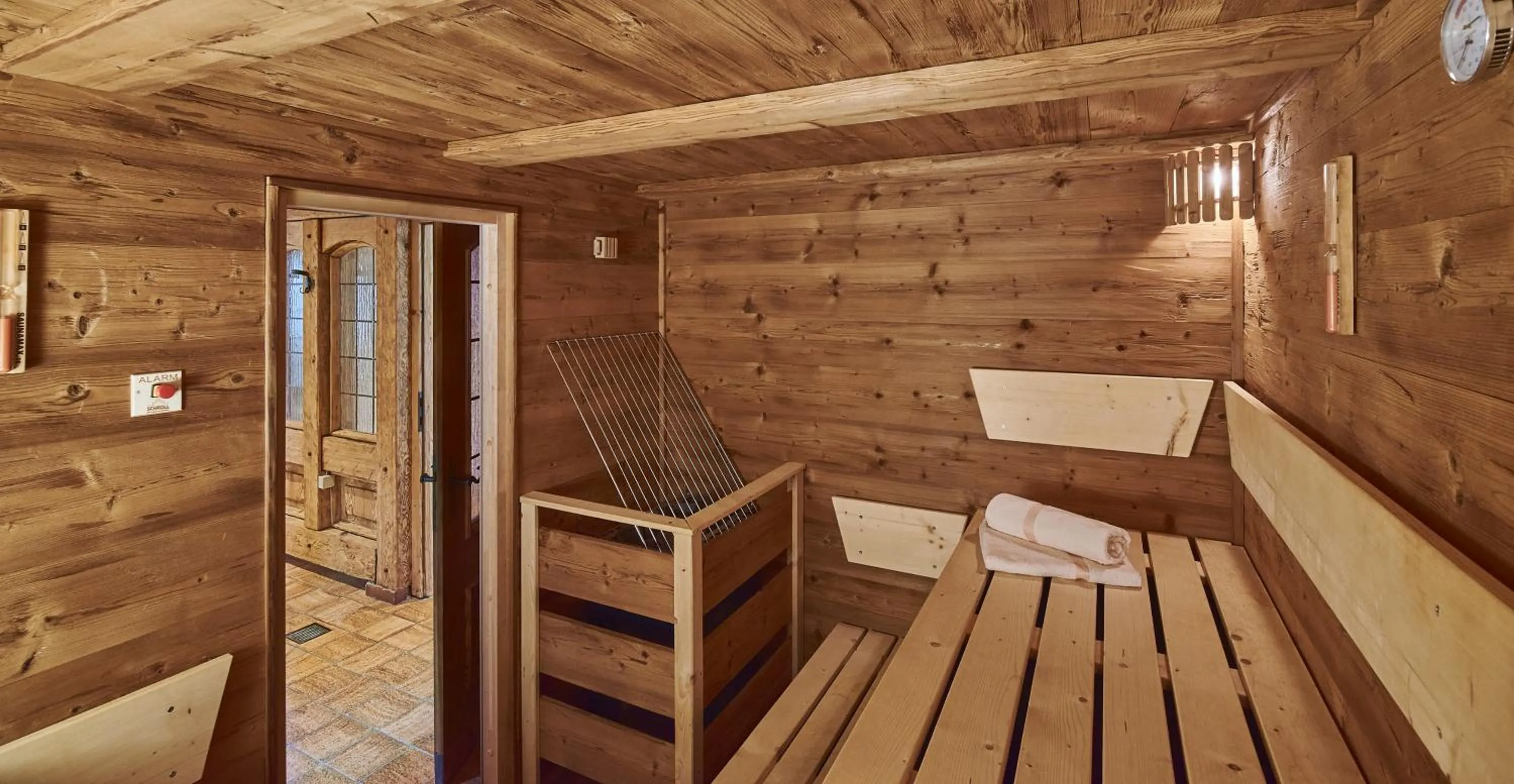 Sauna in Aktivhotel & Gasthof Schmelz Ihr familienfreundliches Urlaubs Hotel mit Wellness Almsauna ab Februar Chiemgau Karte