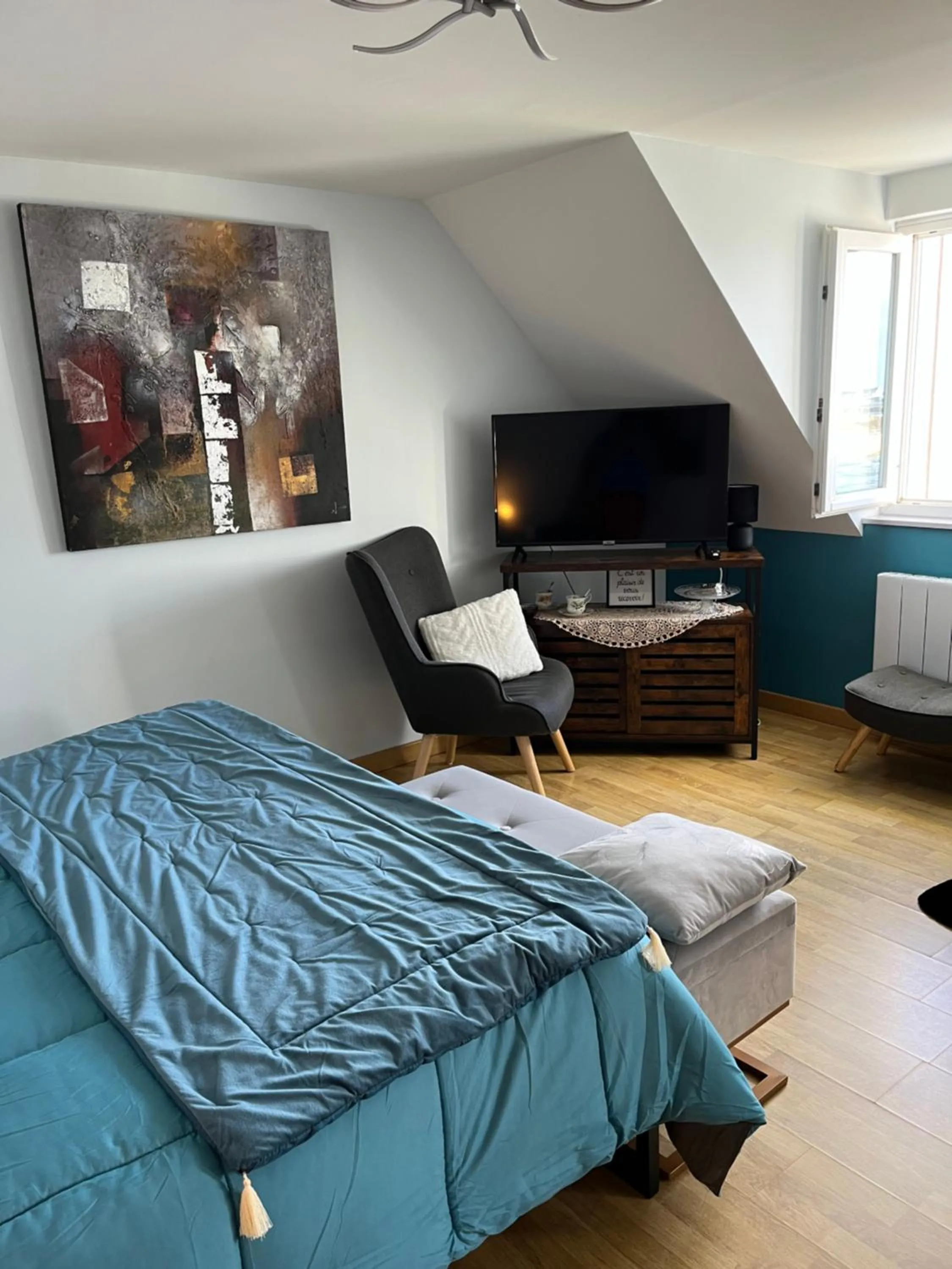 Bed in Rose d'Écumes