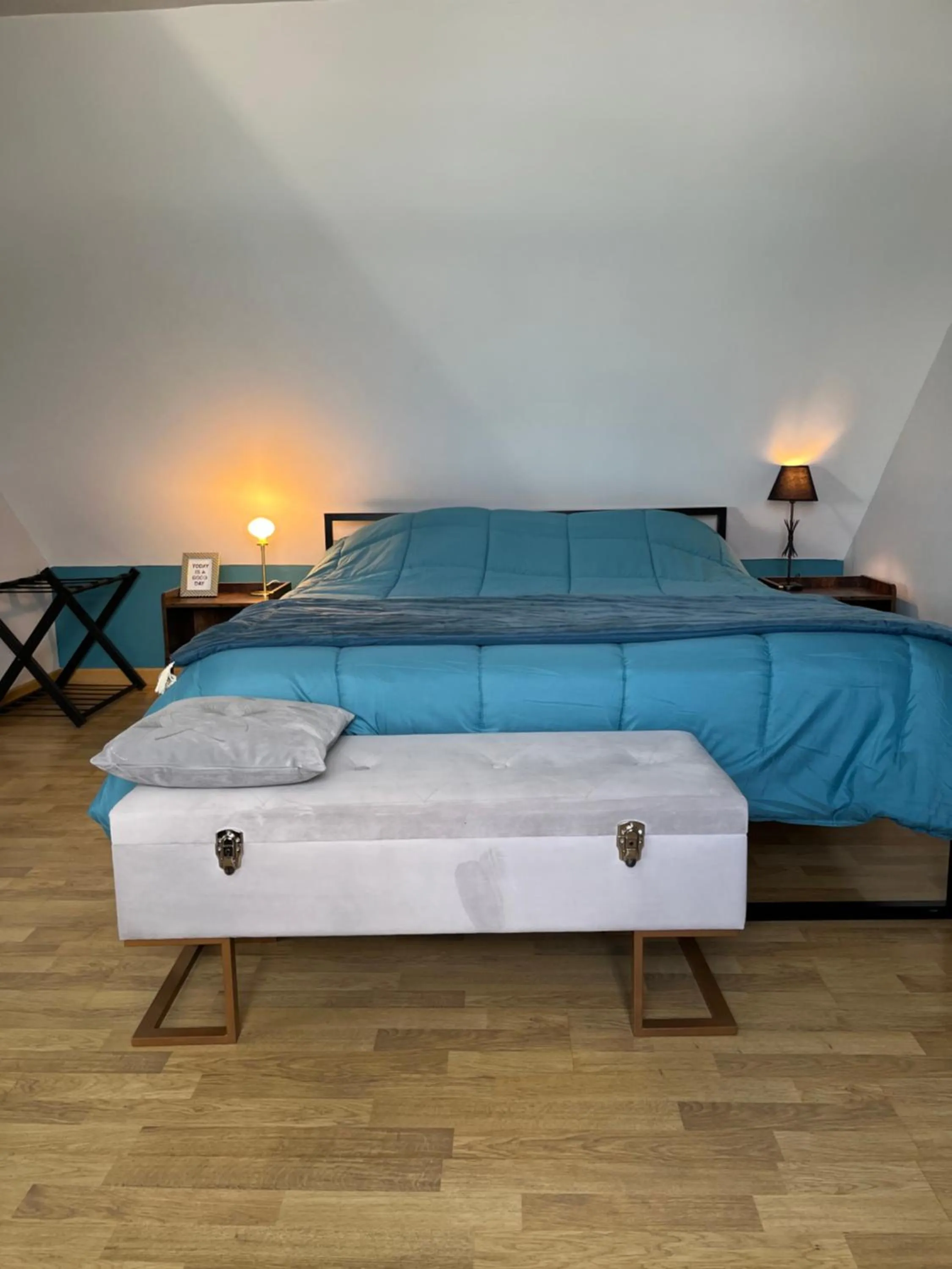 Bed in Rose d'Écumes