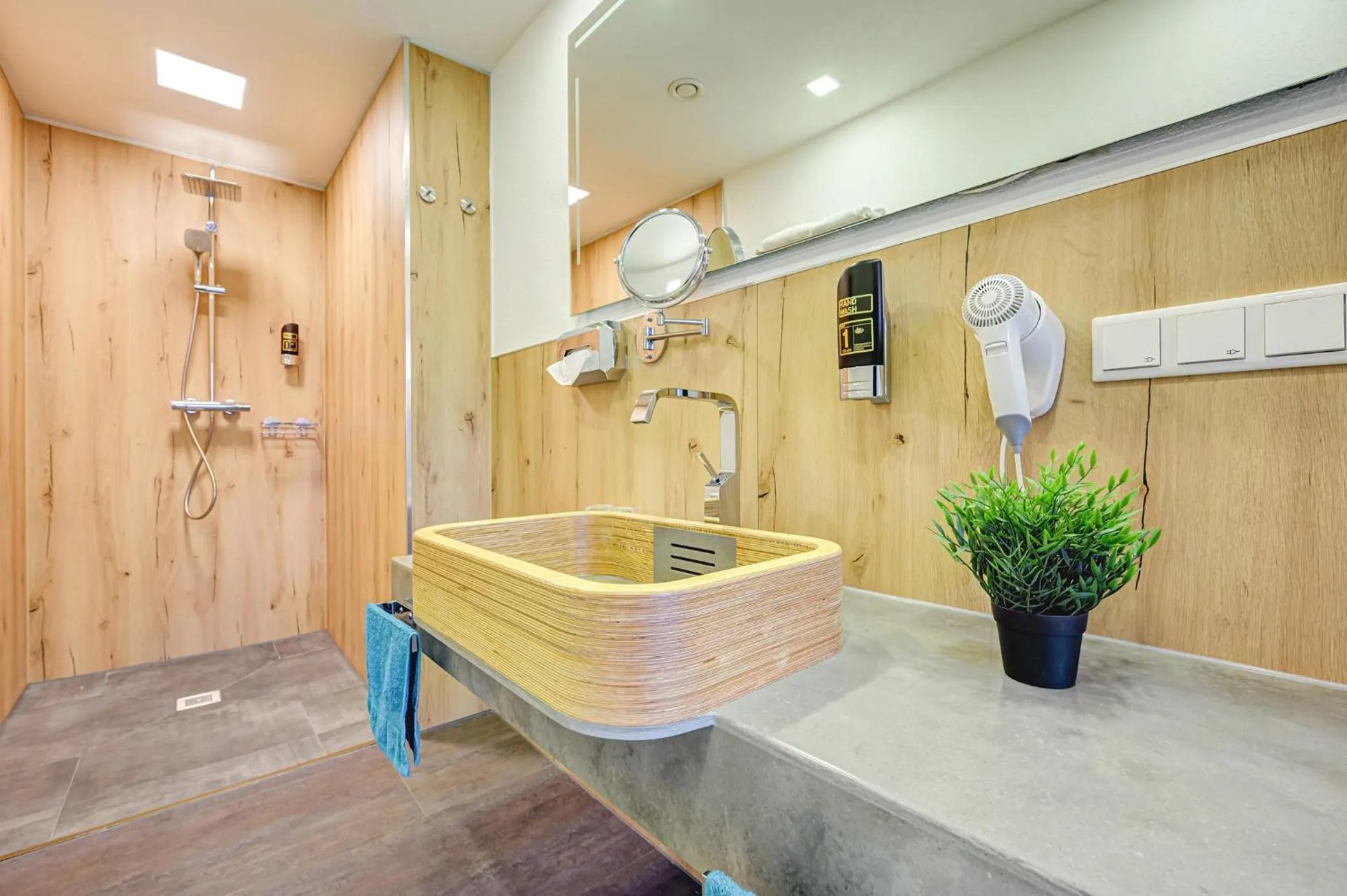 Bathroom in Hotel Mühlhäuser Hof