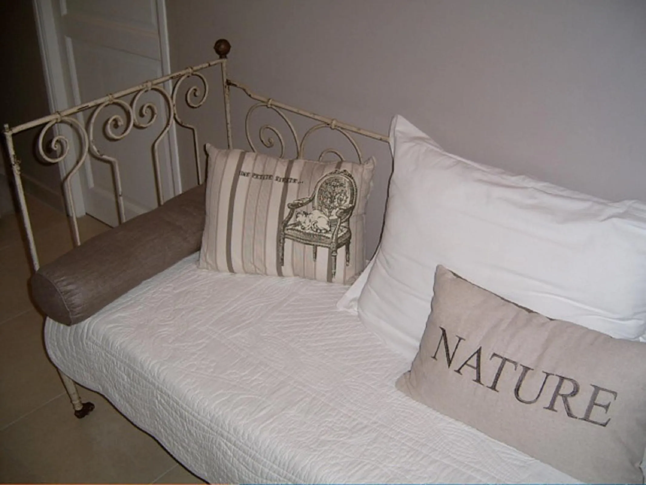 Lobby or reception, Bed in La Villa Camille