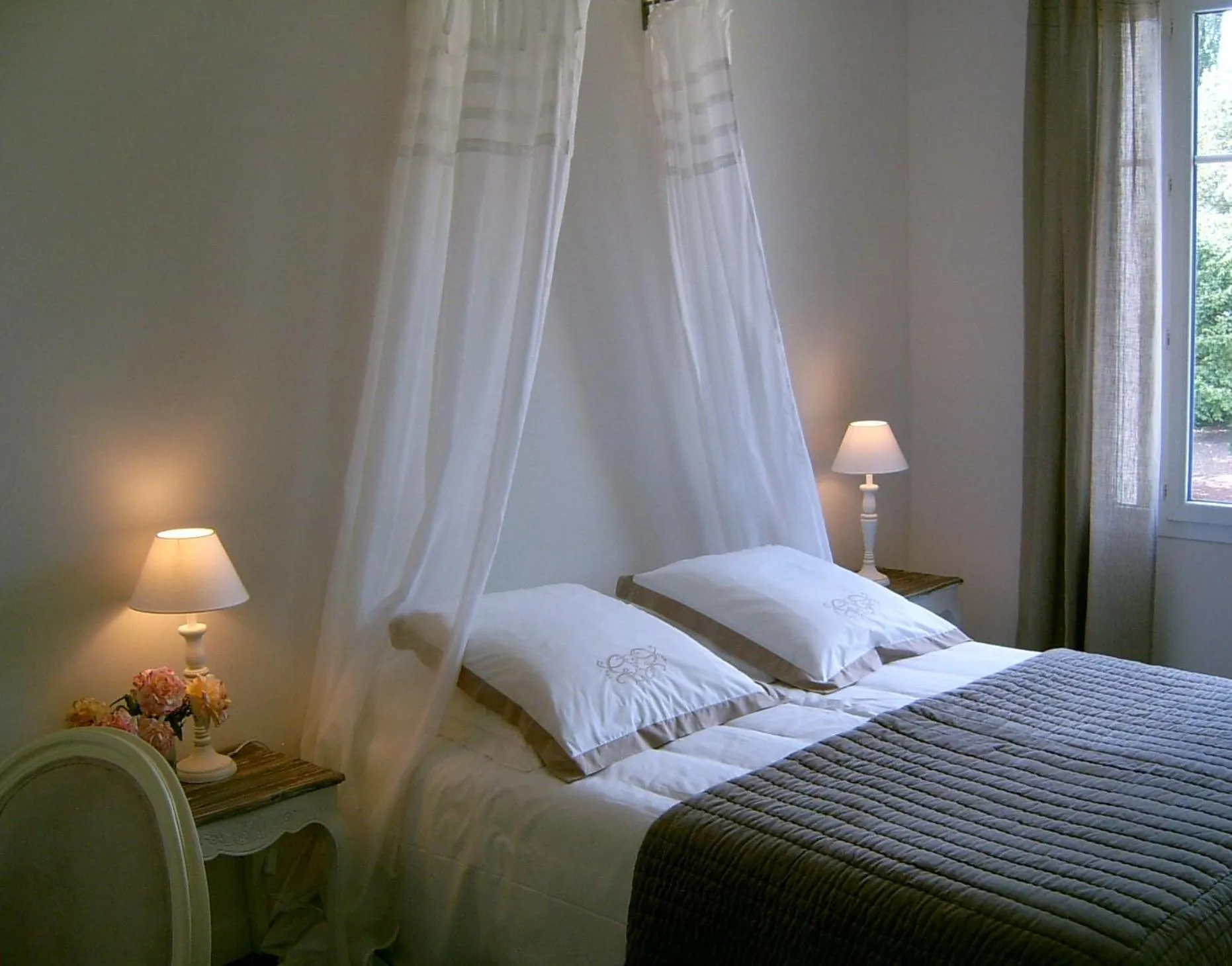 Photo of the whole room, Bed in La Villa Camille