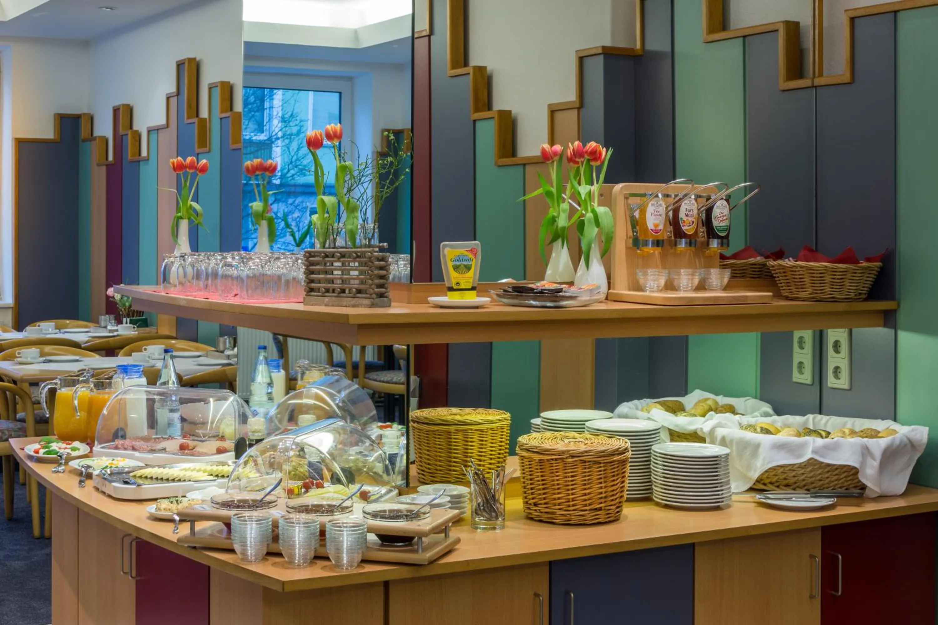 Buffet breakfast in CVJM Hotel am Wollmarkt