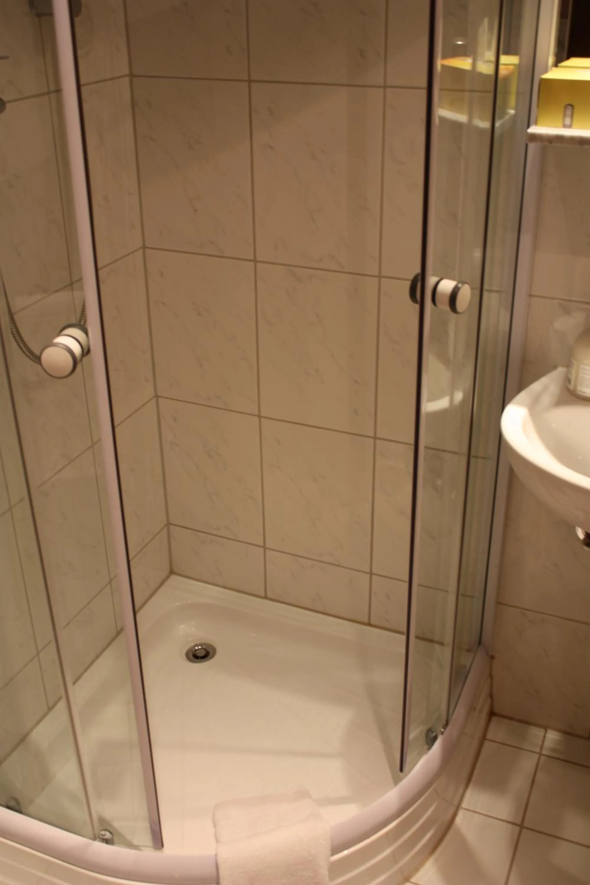 Bathroom in Hotel Römerhafen